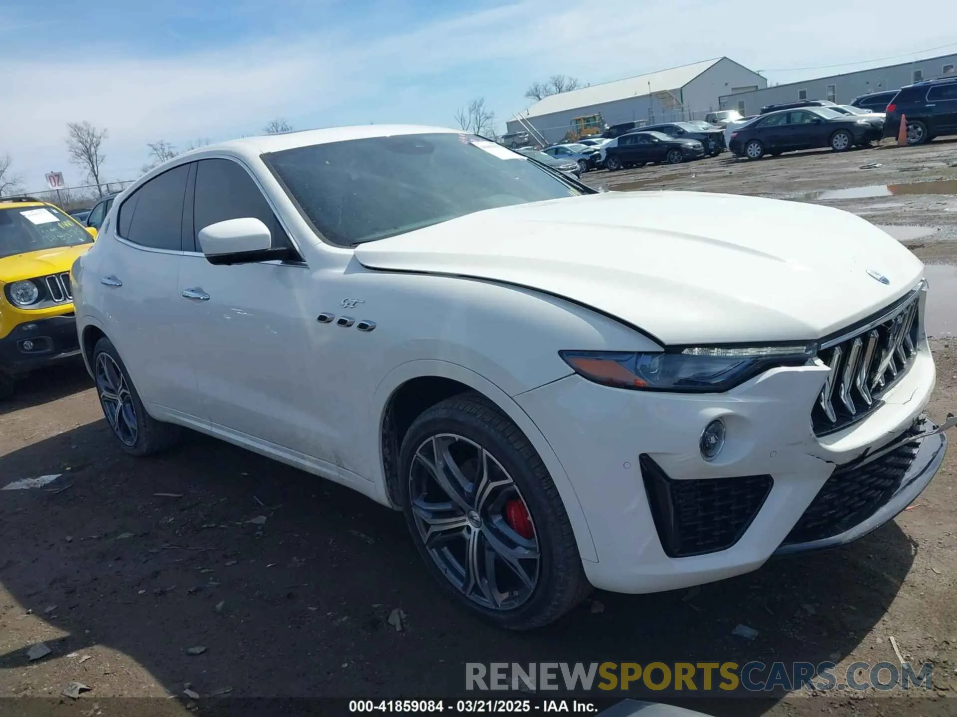 1 Photograph of a damaged car ZN661XUA5NX388097 MASERATI LEVANTE 2022