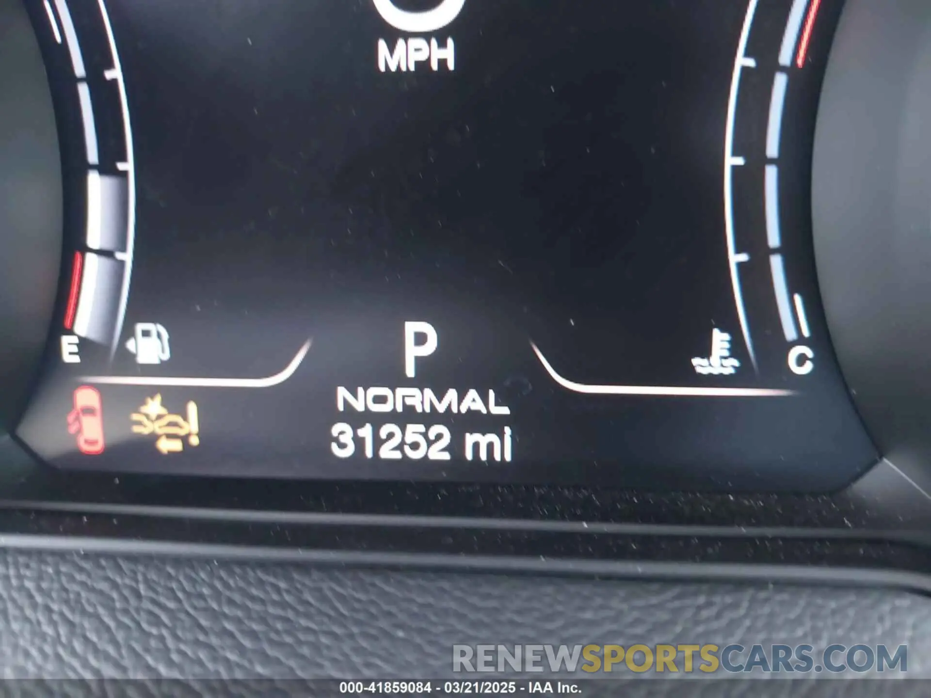15 Photograph of a damaged car ZN661XUA5NX388097 MASERATI LEVANTE 2022