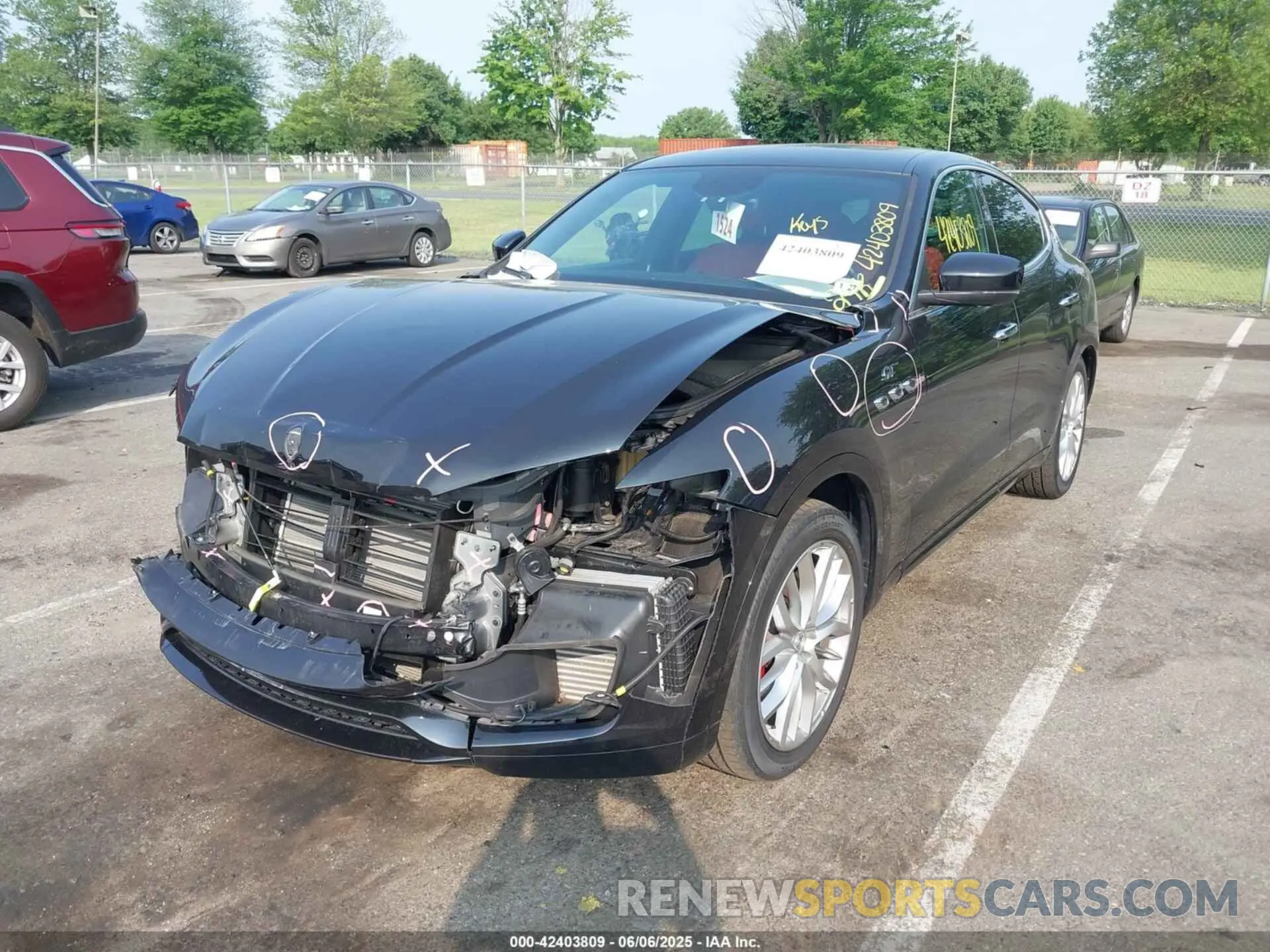 2 Photograph of a damaged car ZN661XUA9NX383114 MASERATI LEVANTE 2022