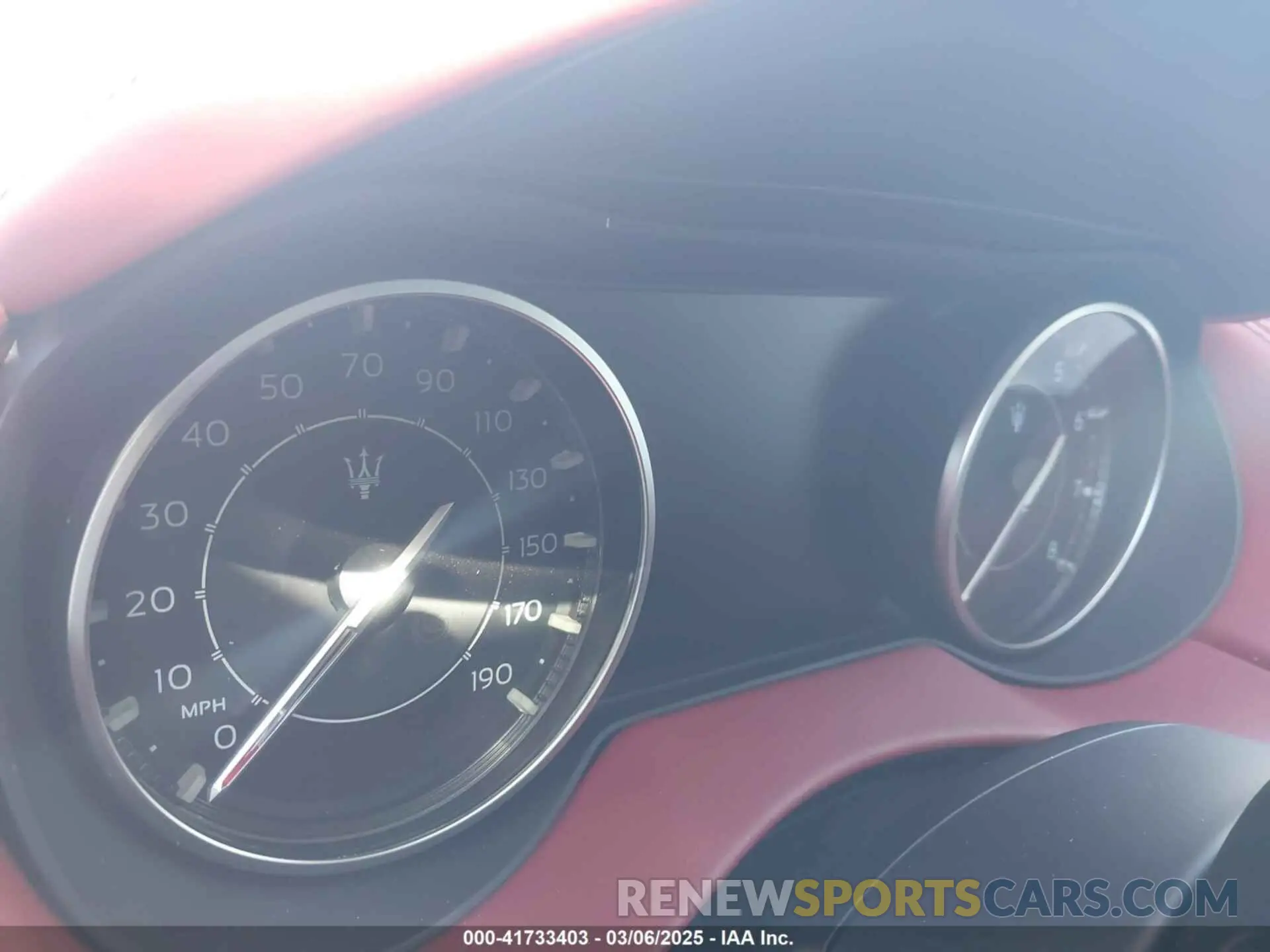 15 Photograph of a damaged car ZN661XUA9NX400266 MASERATI LEVANTE 2022