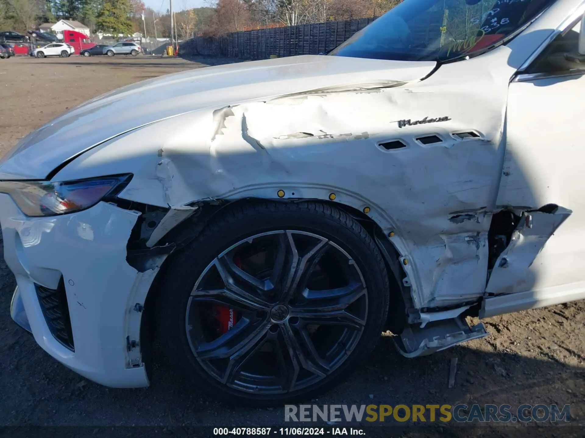 12 Photograph of a damaged car ZN661YUM0NX394700 MASERATI LEVANTE 2022