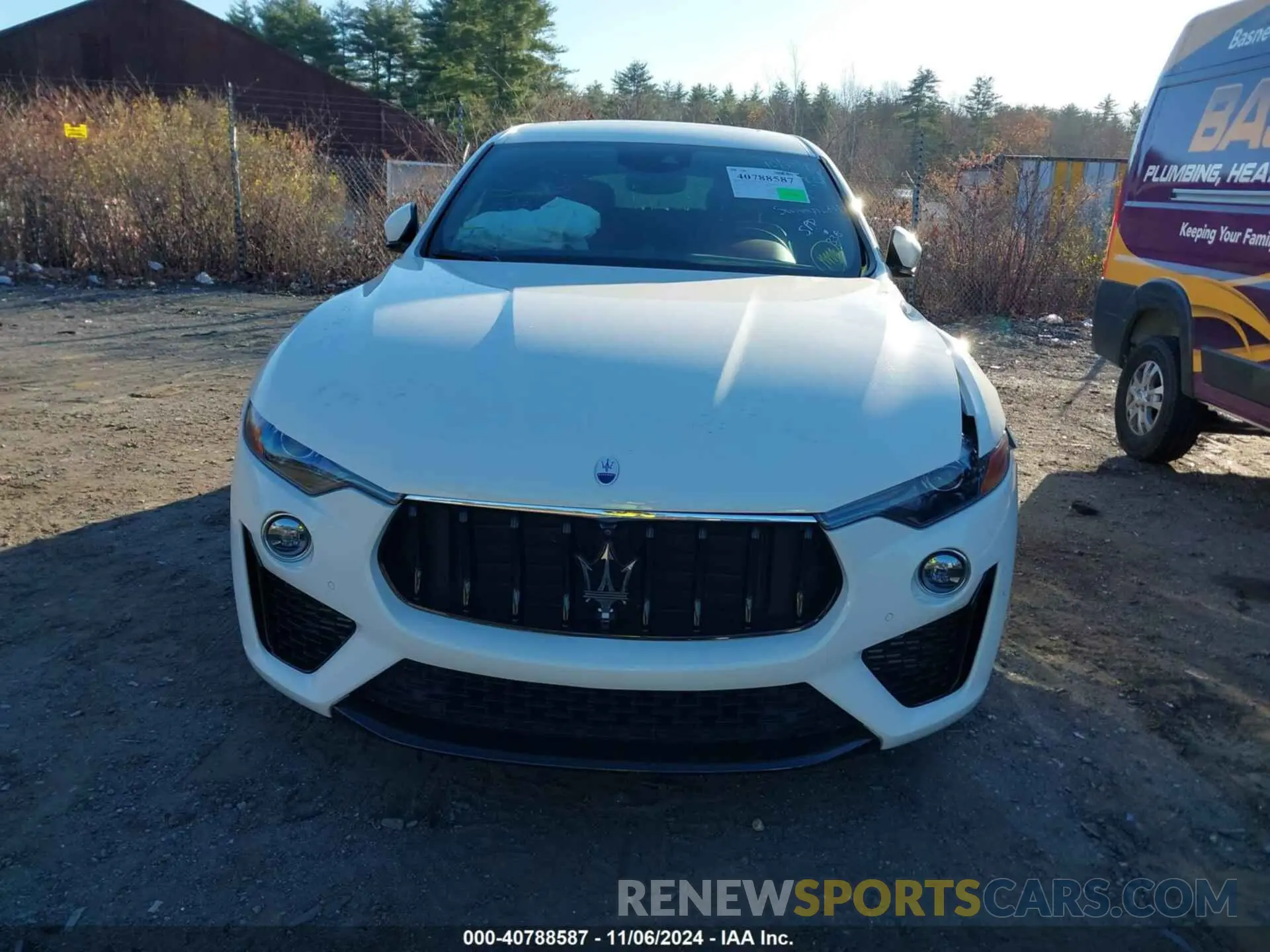 13 Photograph of a damaged car ZN661YUM0NX394700 MASERATI LEVANTE 2022