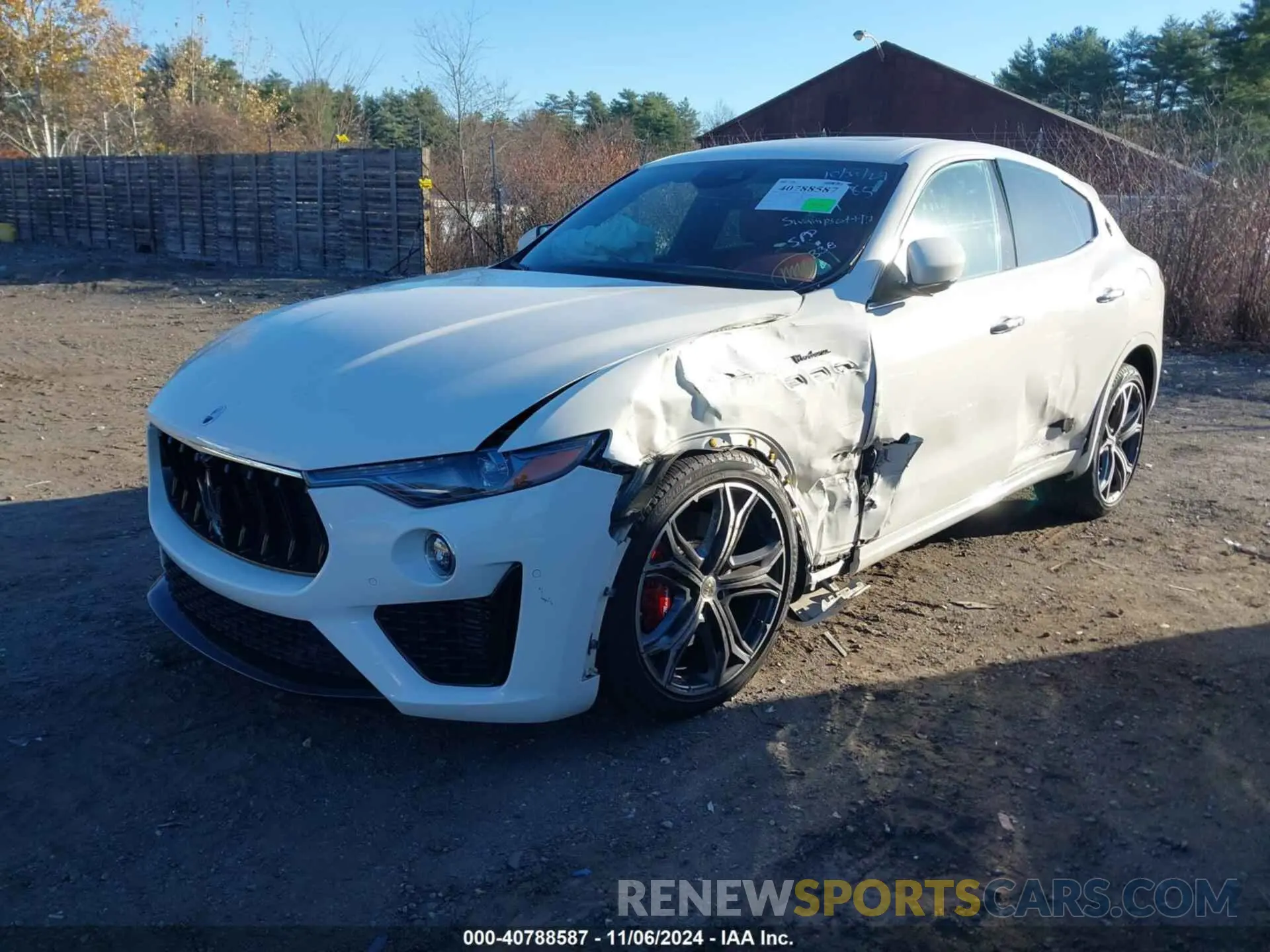 2 Photograph of a damaged car ZN661YUM0NX394700 MASERATI LEVANTE 2022