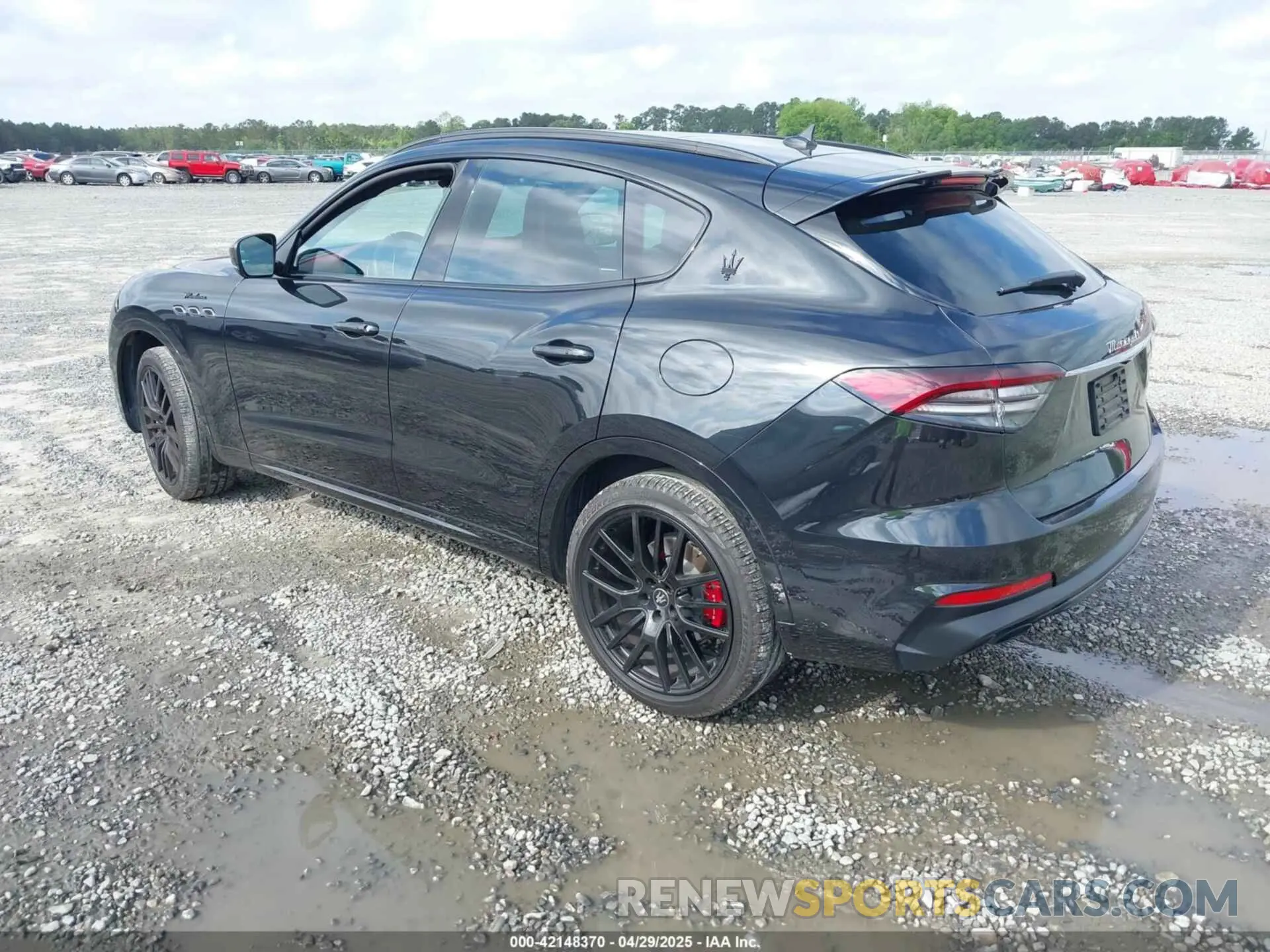 3 Photograph of a damaged car ZN661YUM1NX393345 MASERATI LEVANTE 2022