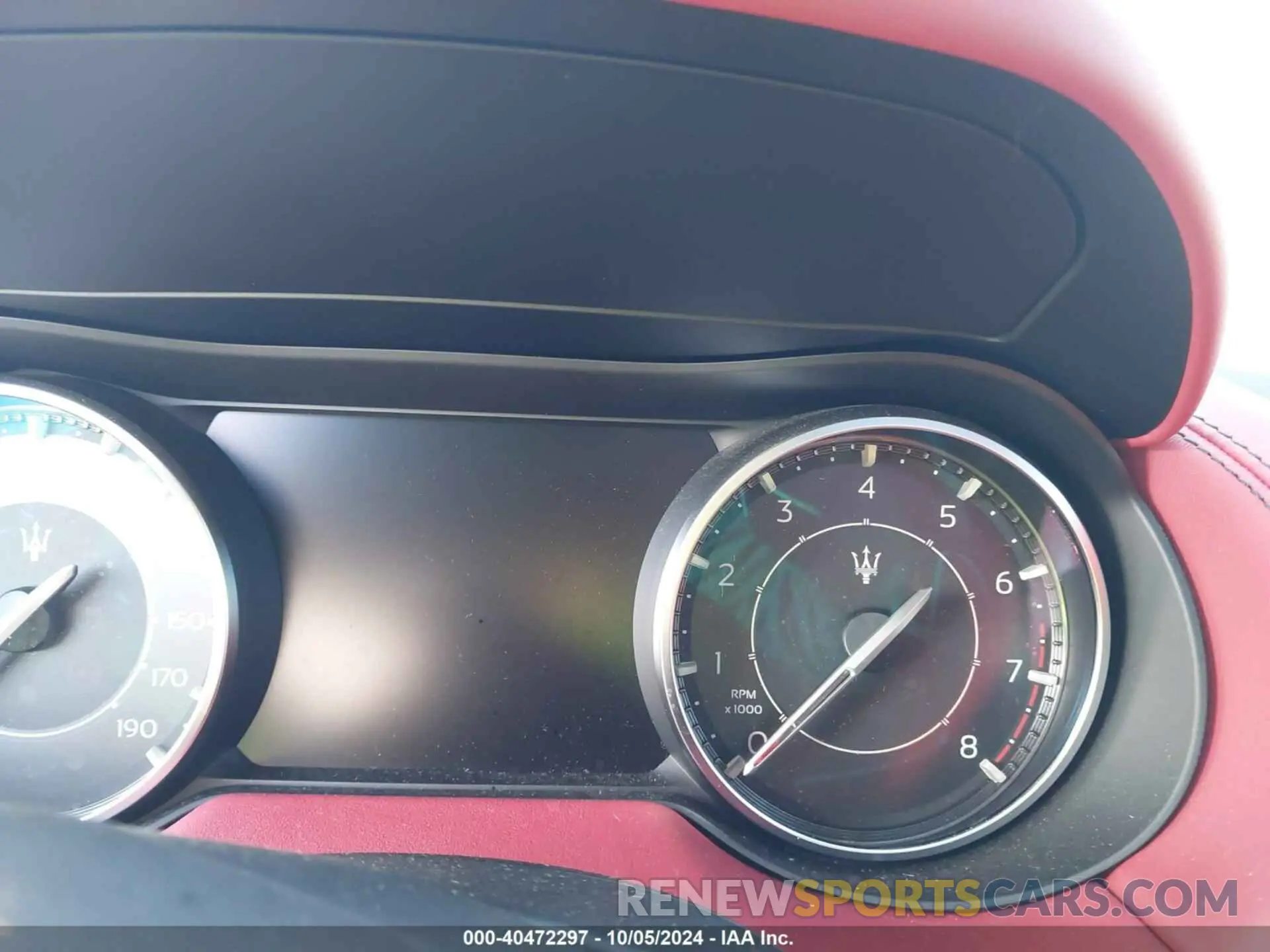 15 Photograph of a damaged car ZN661YUM3NX393444 MASERATI LEVANTE 2022