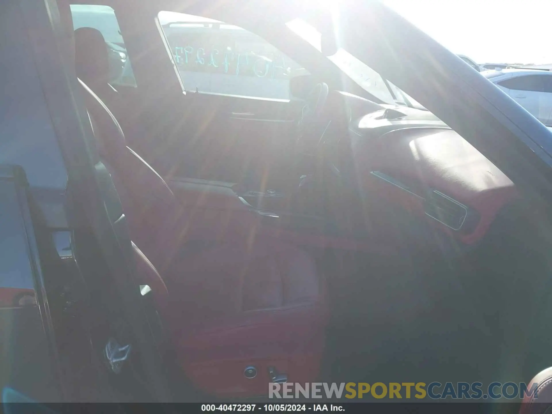 5 Photograph of a damaged car ZN661YUM3NX393444 MASERATI LEVANTE 2022