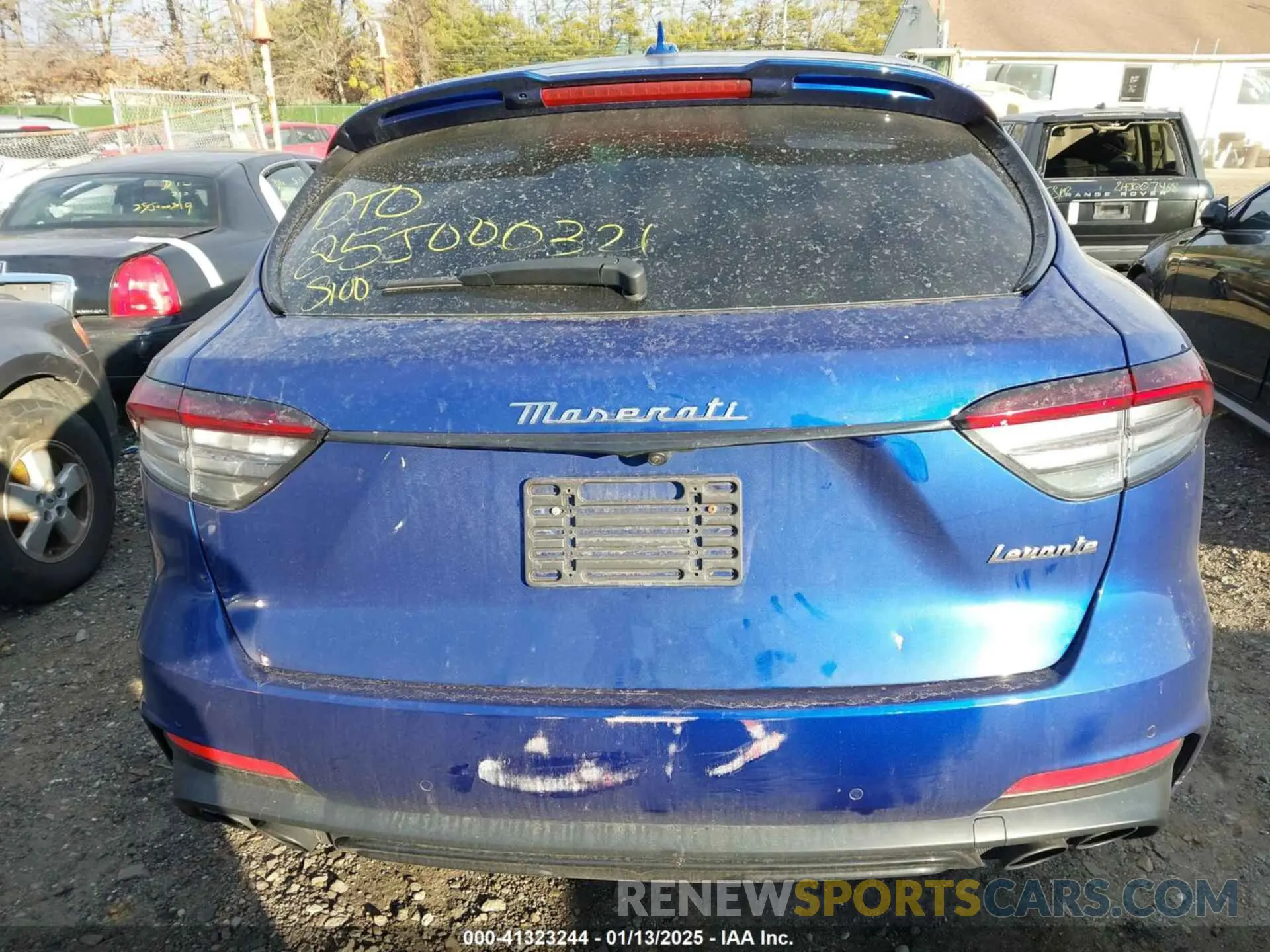 16 Photograph of a damaged car ZN661YUM6NX402945 MASERATI LEVANTE 2022