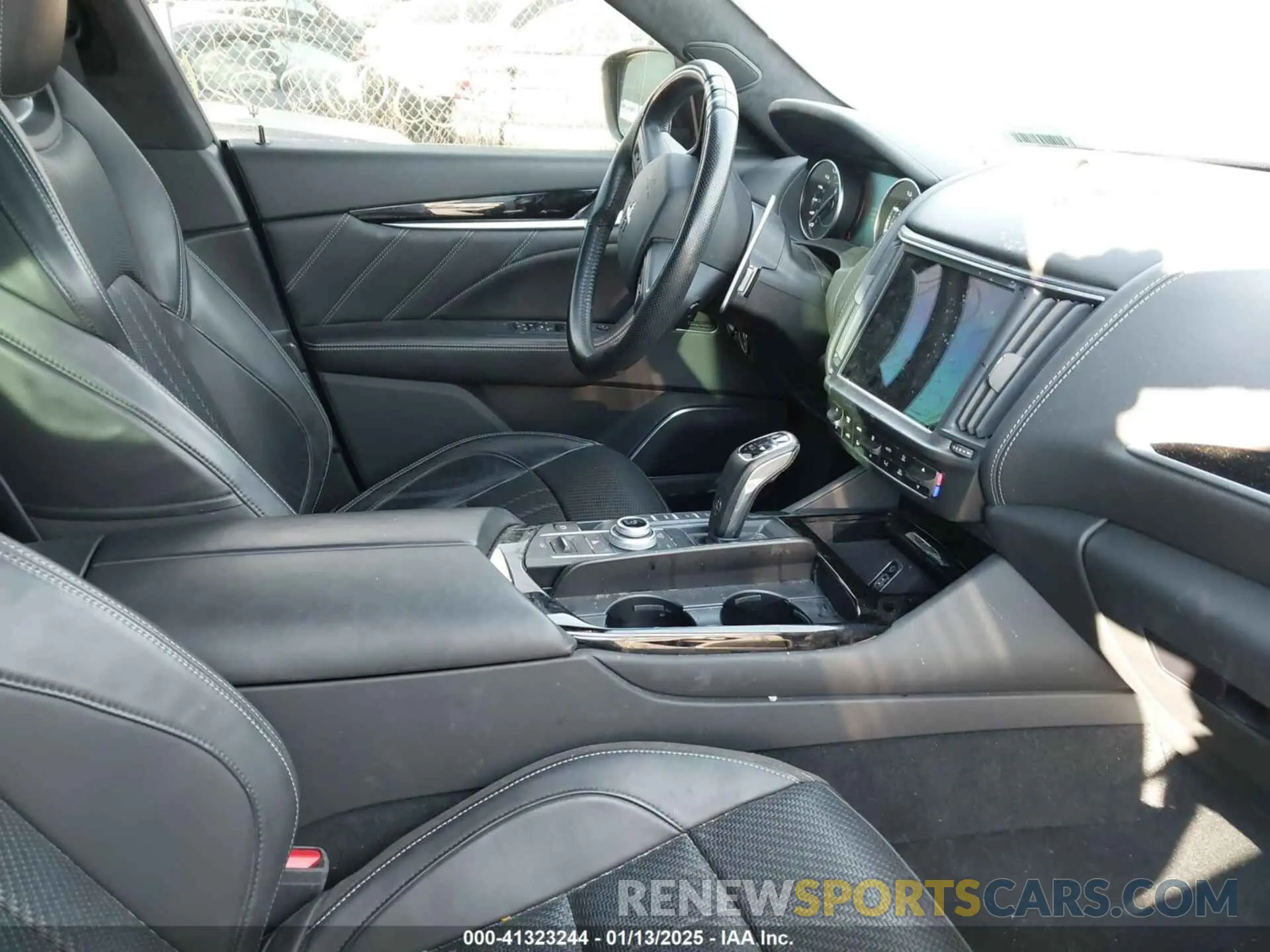 5 Photograph of a damaged car ZN661YUM6NX402945 MASERATI LEVANTE 2022