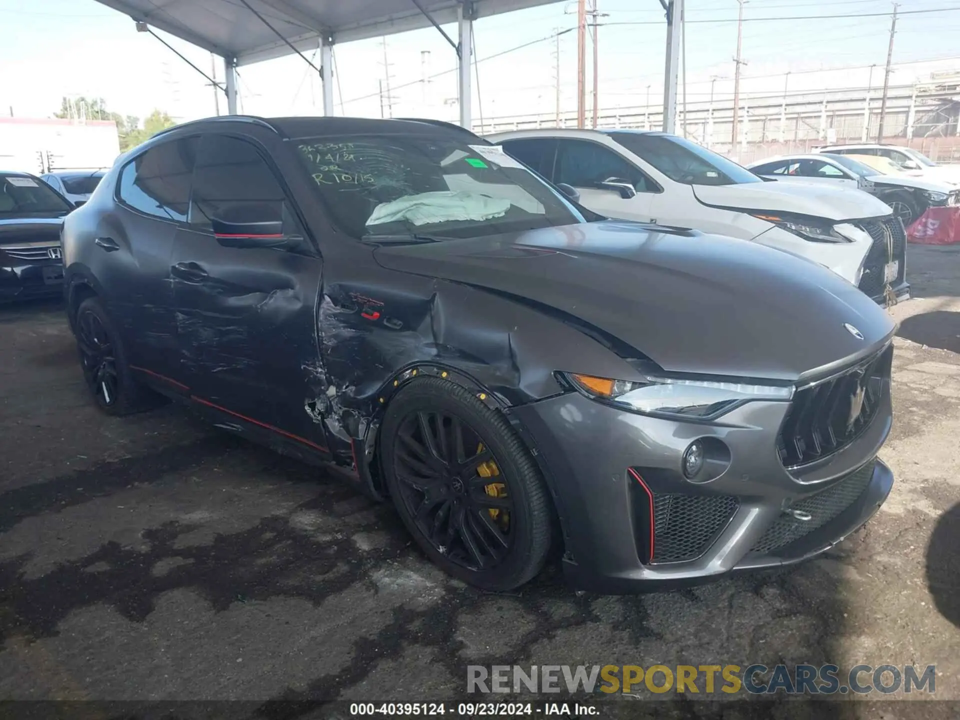 1 Photograph of a damaged car ZN661ZUT5NX384161 MASERATI LEVANTE 2022
