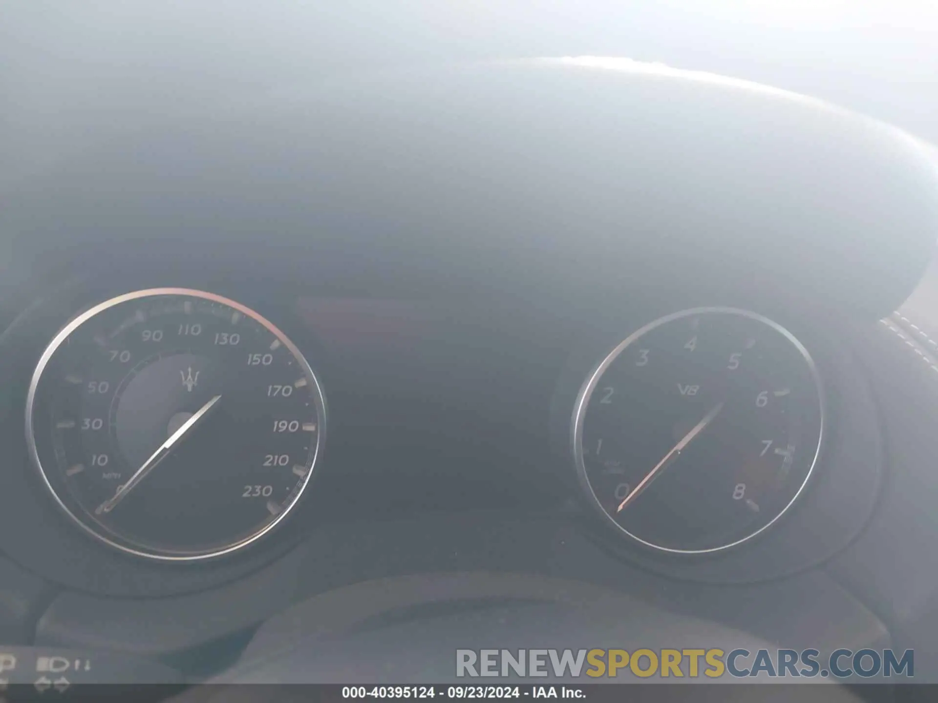 14 Photograph of a damaged car ZN661ZUT5NX384161 MASERATI LEVANTE 2022