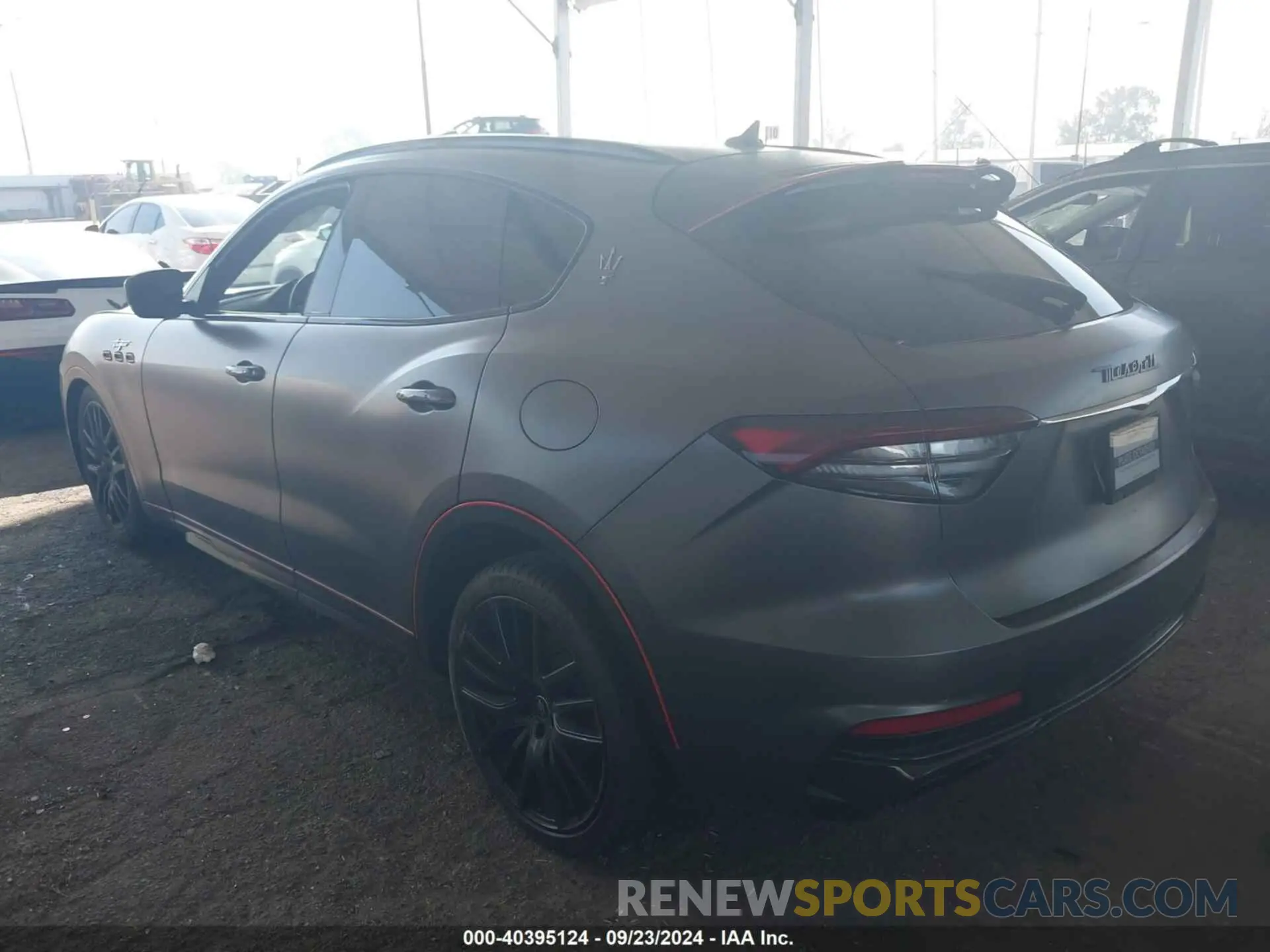 3 Photograph of a damaged car ZN661ZUT5NX384161 MASERATI LEVANTE 2022