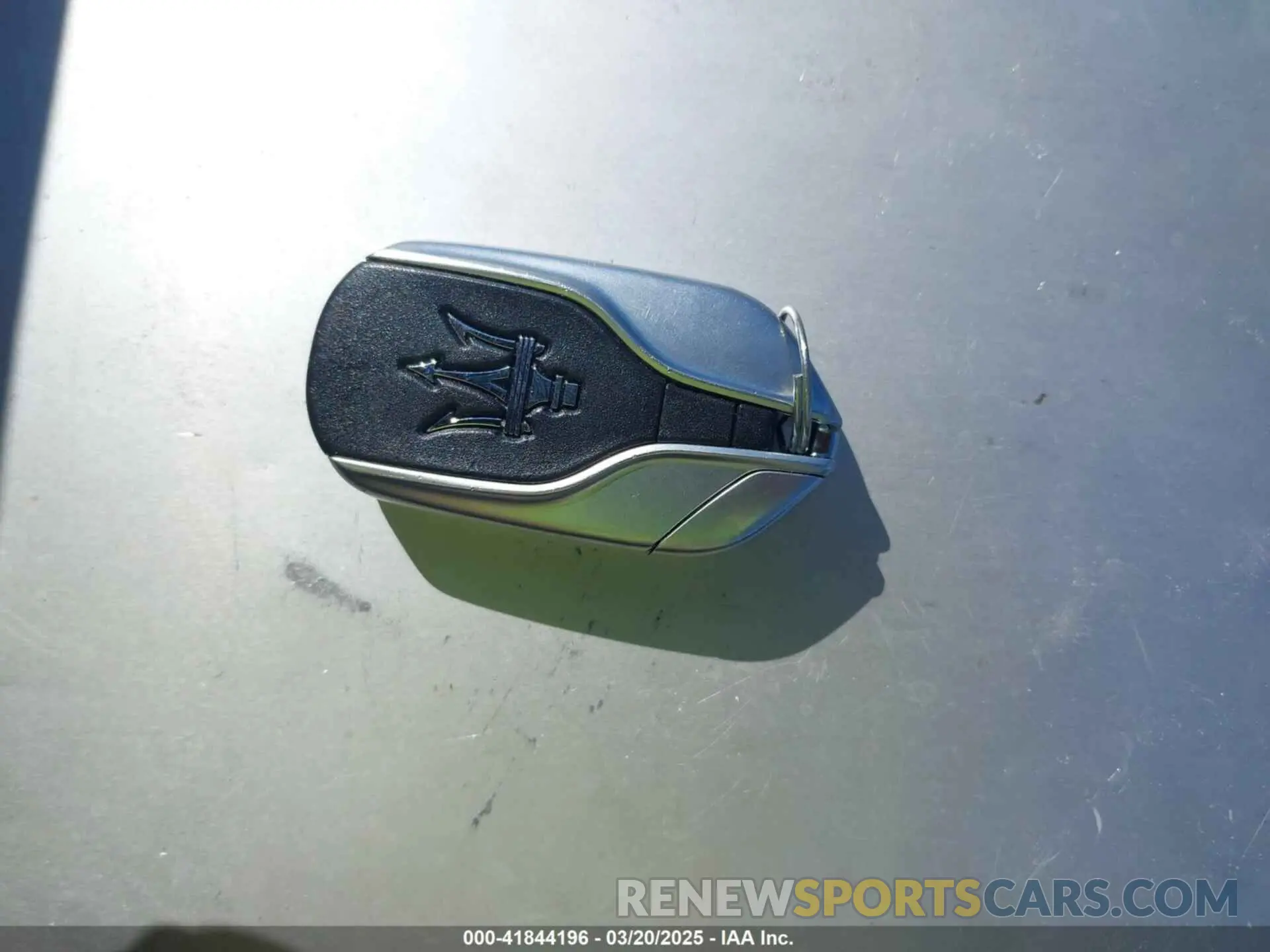 11 Photograph of a damaged car ZN661YUM3PX429958 MASERATI LEVANTE 2023