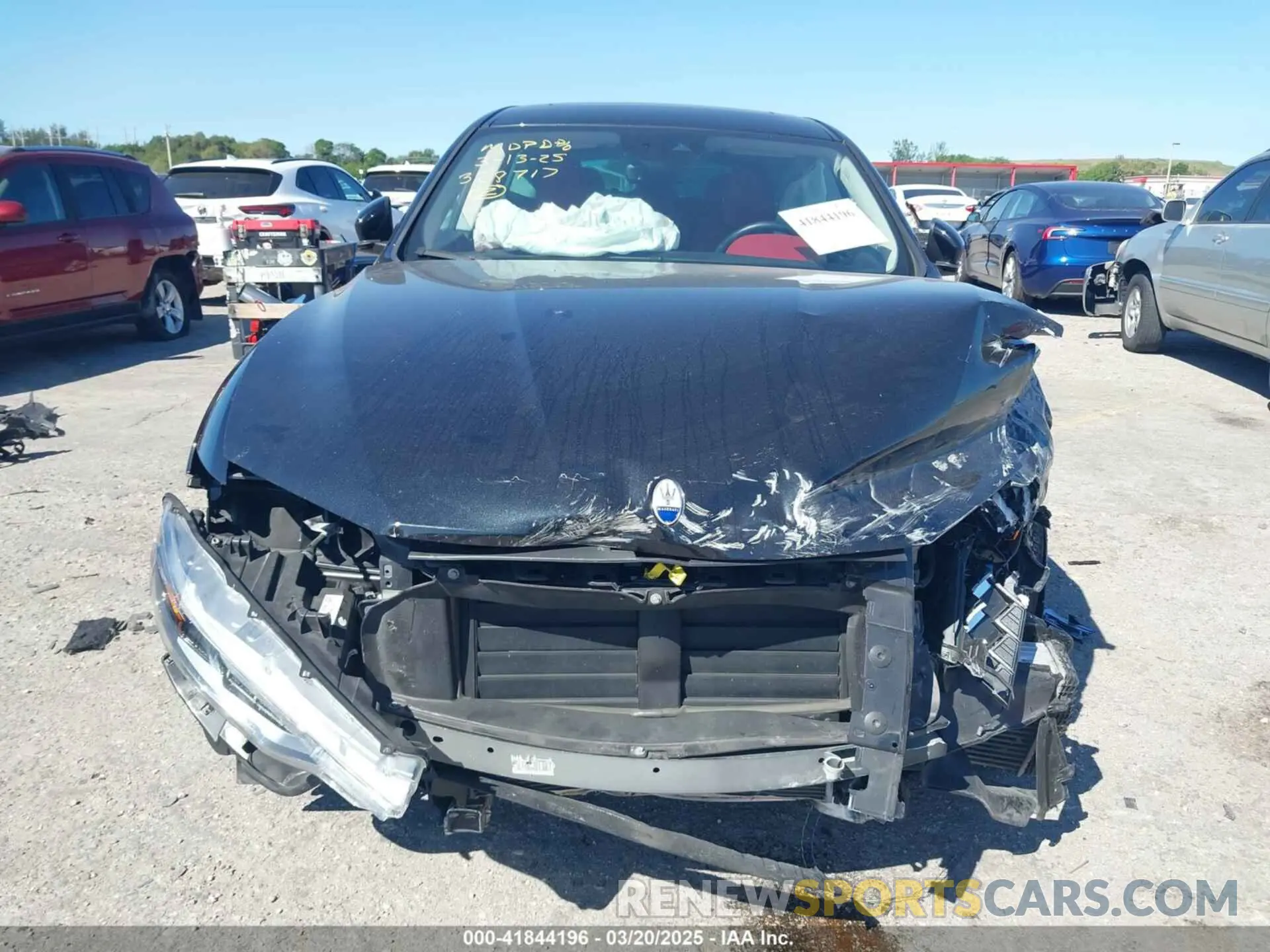 13 Photograph of a damaged car ZN661YUM3PX429958 MASERATI LEVANTE 2023