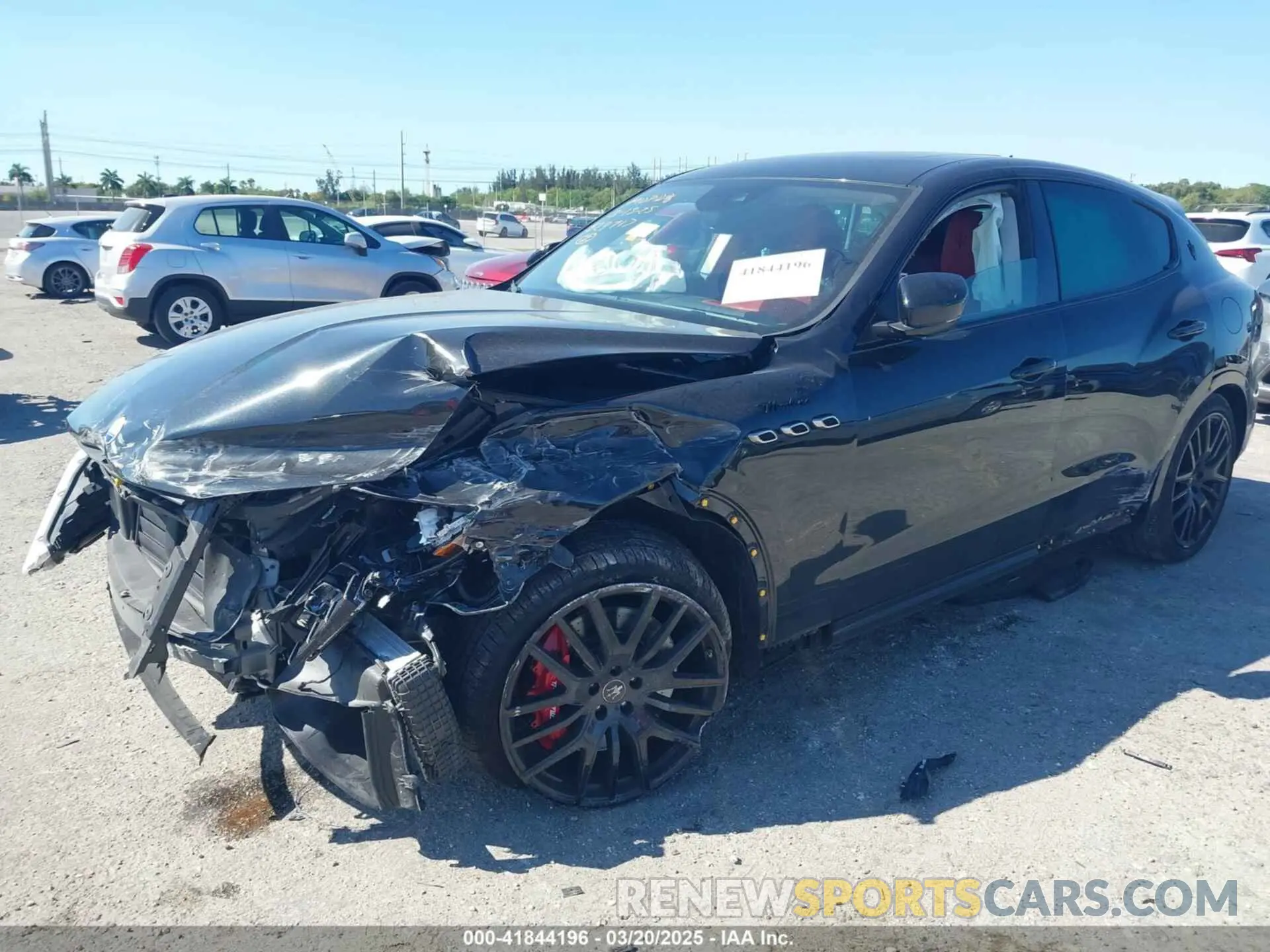 2 Photograph of a damaged car ZN661YUM3PX429958 MASERATI LEVANTE 2023