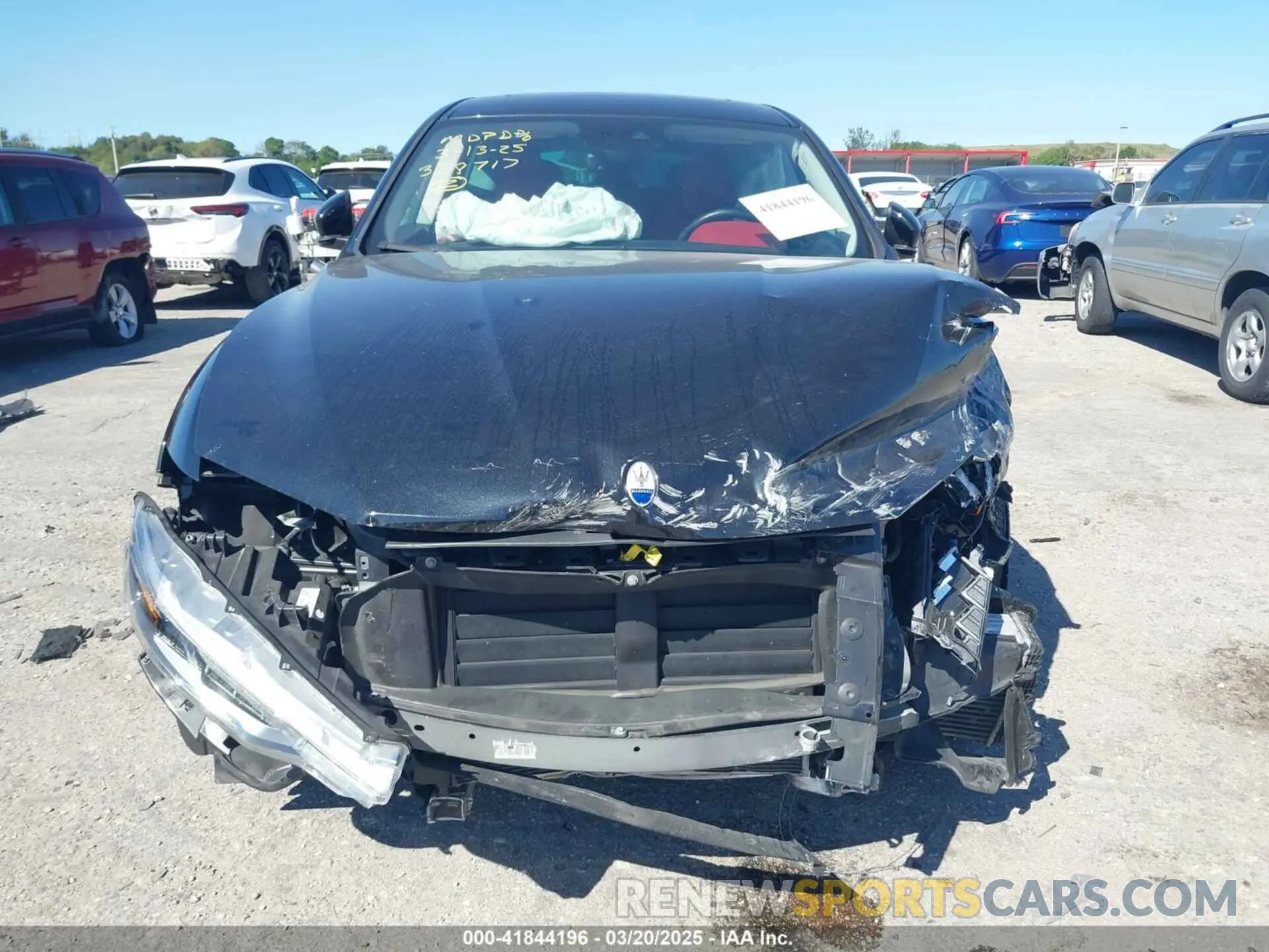 6 Photograph of a damaged car ZN661YUM3PX429958 MASERATI LEVANTE 2023