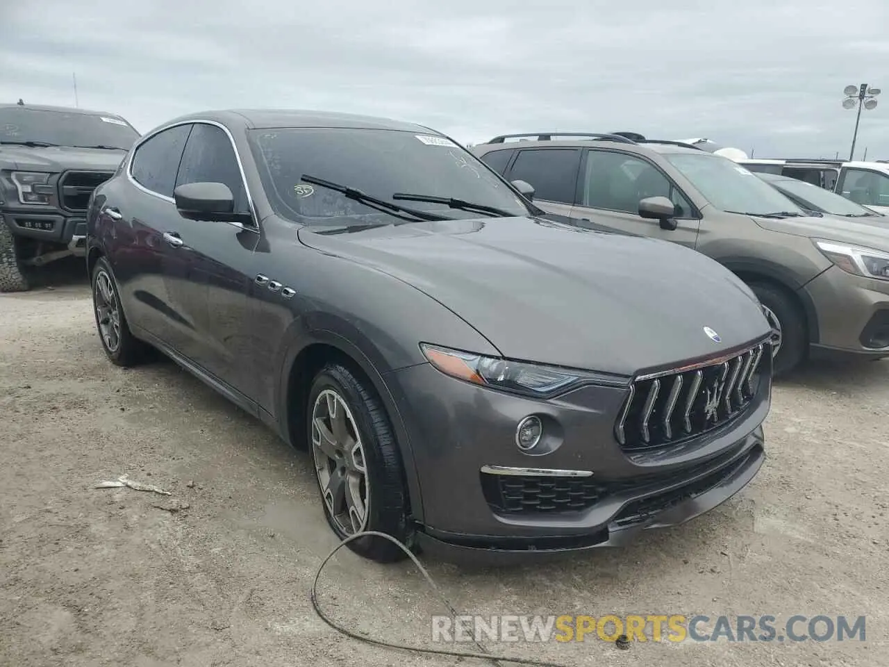 4 Photograph of a damaged car ZN661XUA4NX407254 MASERATI LEVANTE BA 2022