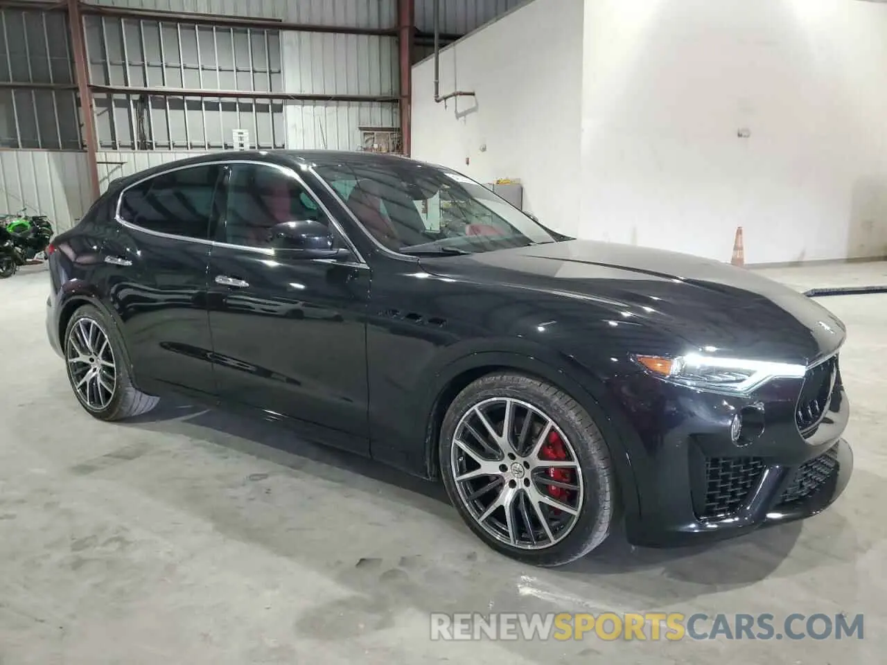 4 Photograph of a damaged car ZN661YUM1NX400441 MASERATI LEVANTE MO 2022