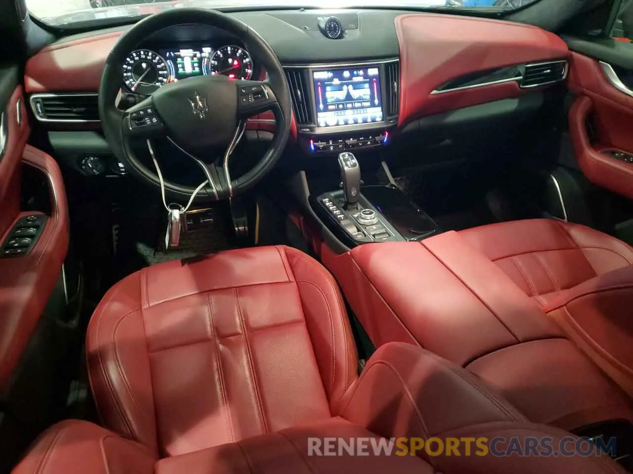 8 Photograph of a damaged car ZN661YUM1NX400441 MASERATI LEVANTE MO 2022