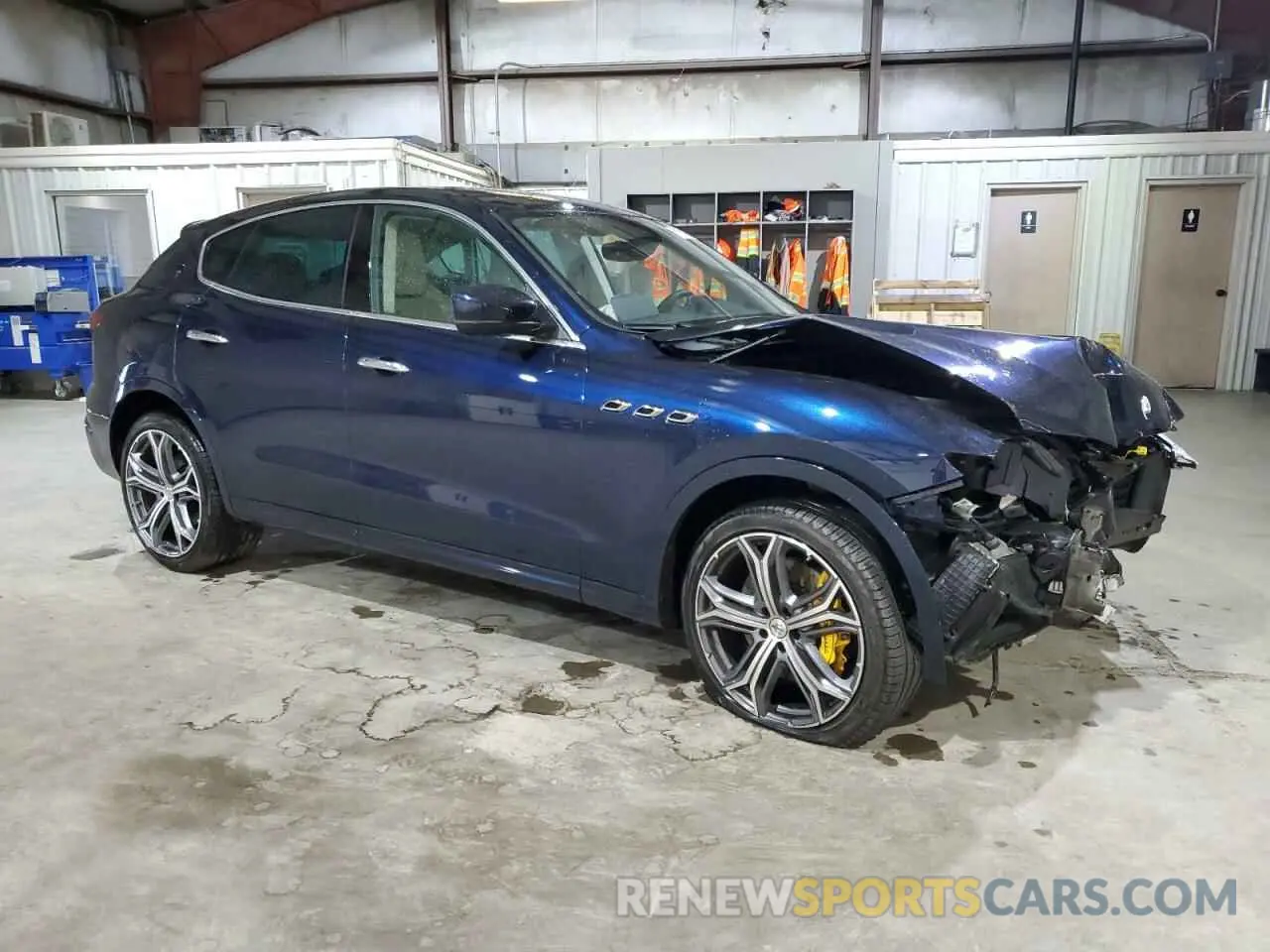 4 Photograph of a damaged car ZN661YUM7PX428859 MASERATI LEVANTE MO 2023