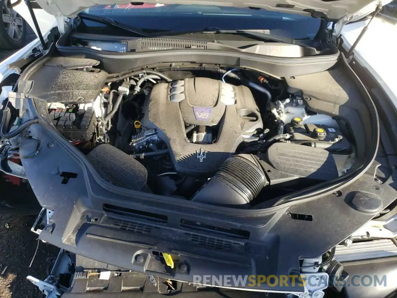 11 Photograph of a damaged car ZN661YUM8PX429941 MASERATI LEVANTE MO 2023
