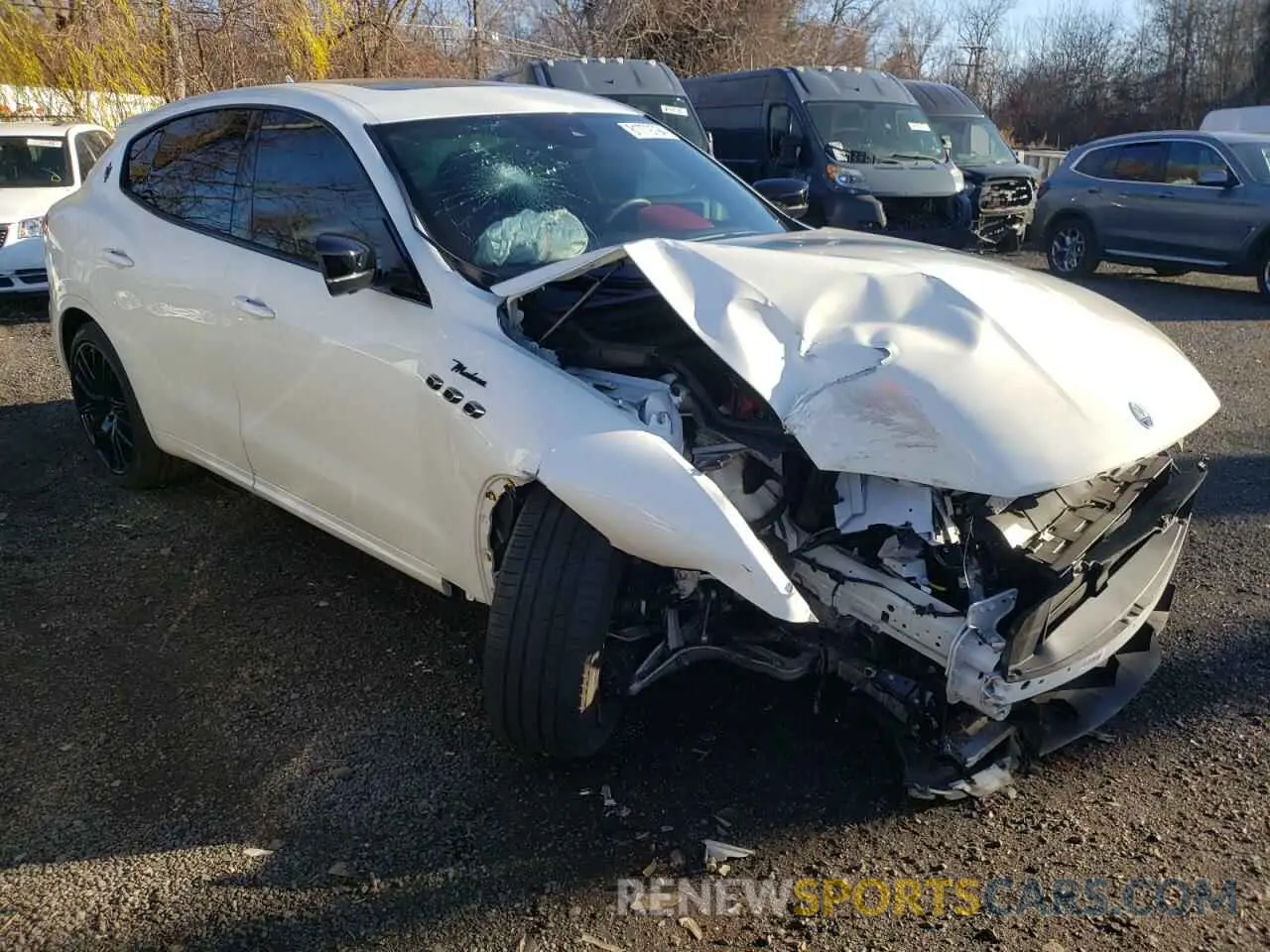 4 Photograph of a damaged car ZN661YUM8PX429941 MASERATI LEVANTE MO 2023