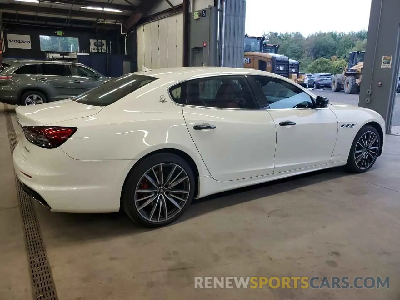 3 Photograph of a damaged car ZAM56YRSXM1371489 MASERATI QUATTROPOR 2021