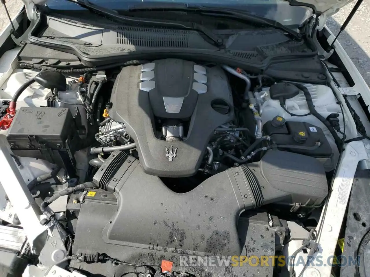 12 Photograph of a damaged car ZAM56XPA8N1391441 MASERATI QUATTROPOR 2022