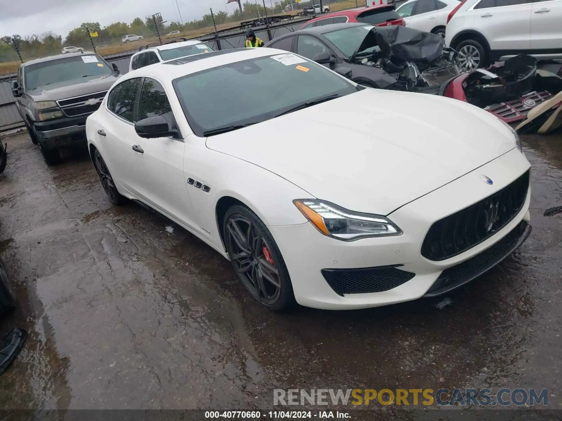 1 Photograph of a damaged car ZAM56PPS3K1320989 MASERATI QUATTROPORTE 2019