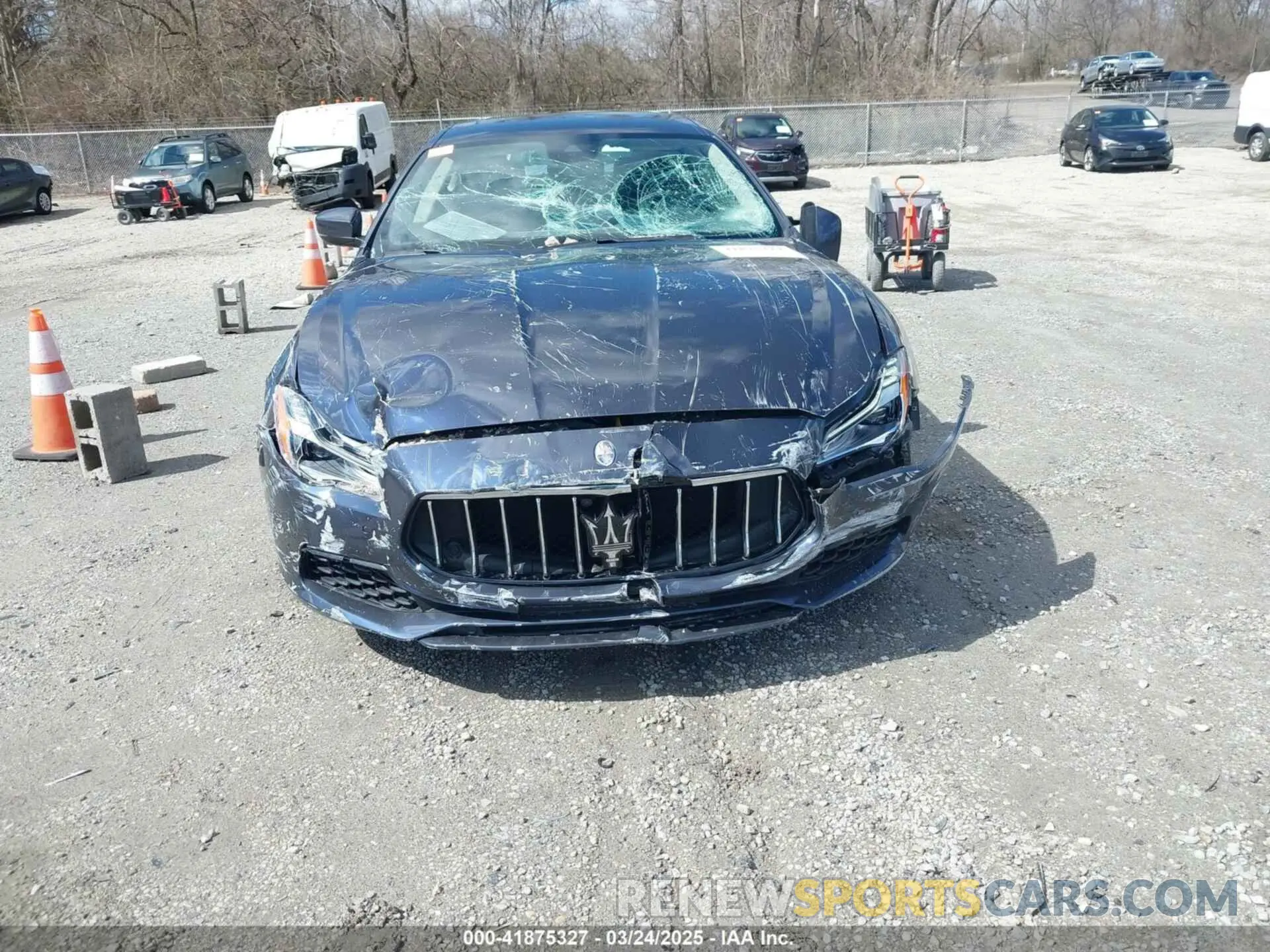 12 Photograph of a damaged car ZAM56YRL3L1346103 MASERATI QUATTROPORTE 2020