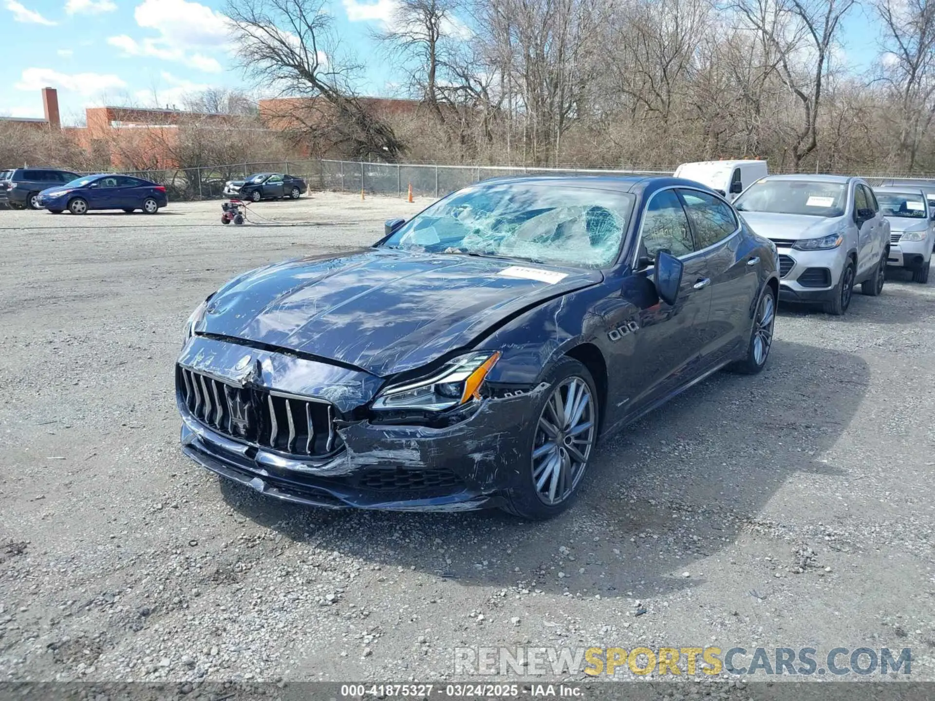 2 Photograph of a damaged car ZAM56YRL3L1346103 MASERATI QUATTROPORTE 2020