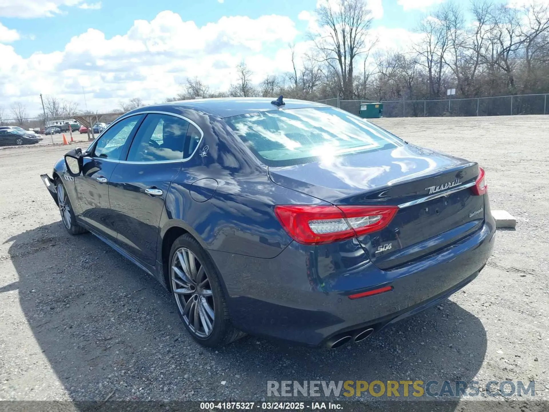 3 Photograph of a damaged car ZAM56YRL3L1346103 MASERATI QUATTROPORTE 2020