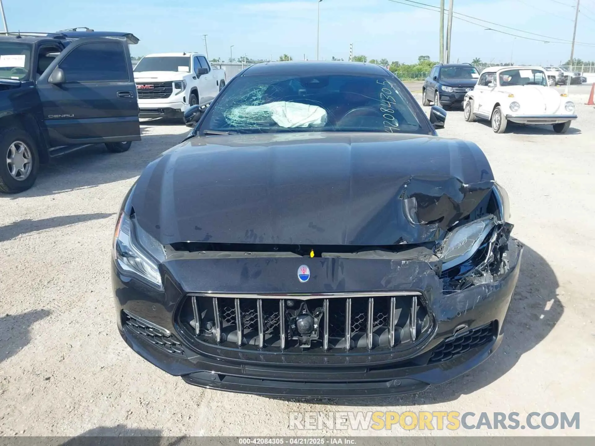 12 Photograph of a damaged car ZAM56YPL8M1373172 MASERATI QUATTROPORTE 2021