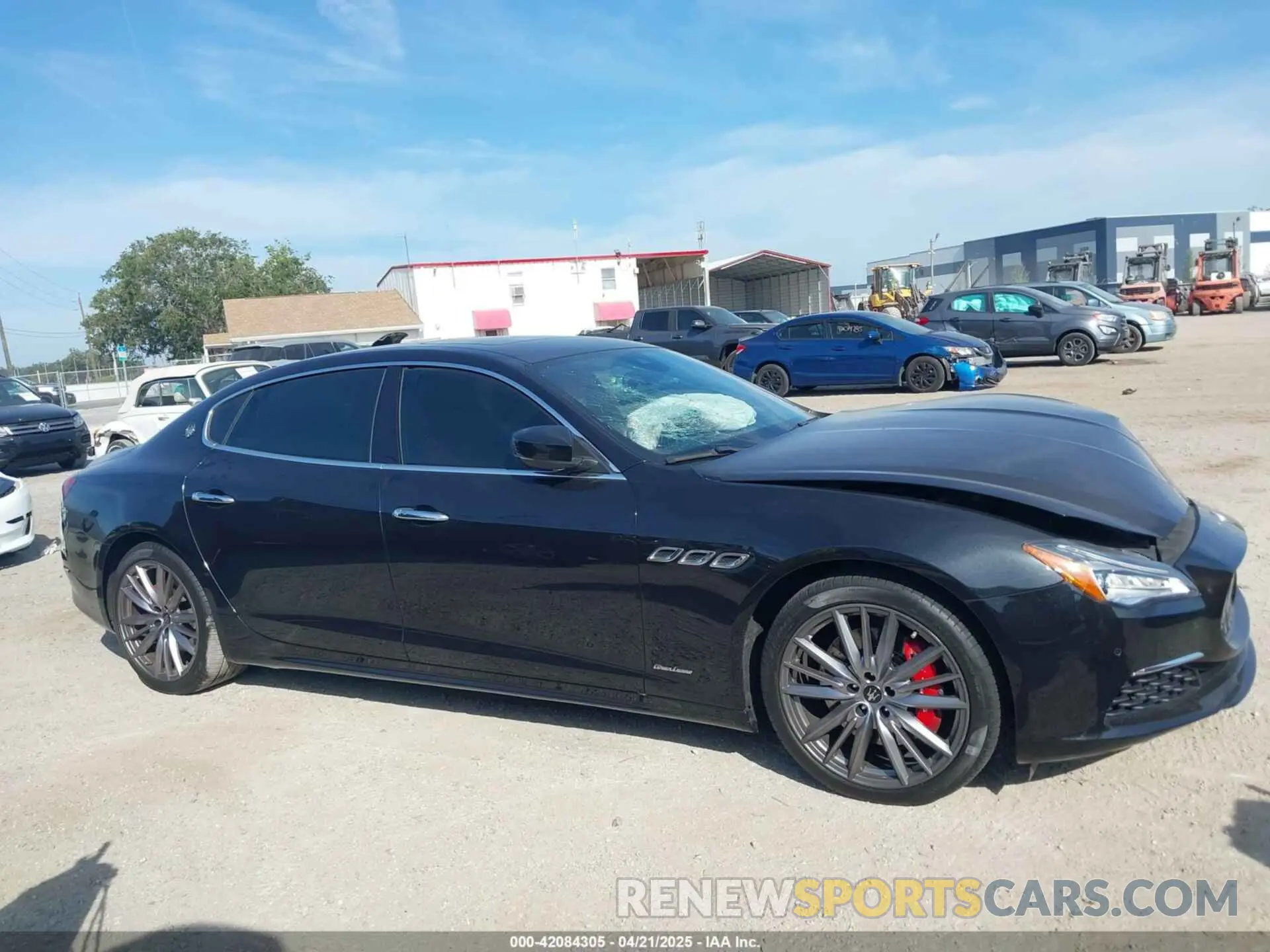 13 Photograph of a damaged car ZAM56YPL8M1373172 MASERATI QUATTROPORTE 2021