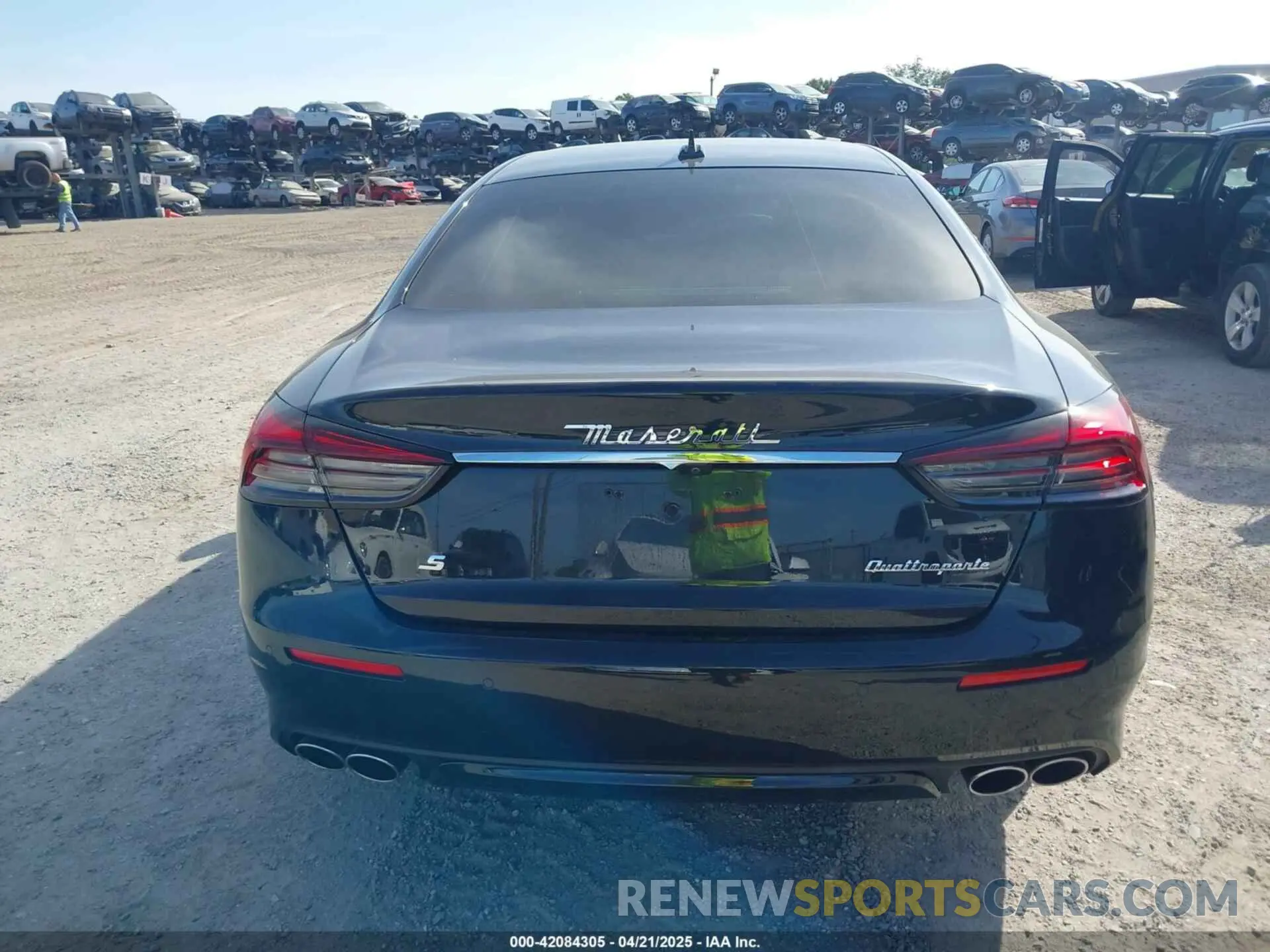 16 Photograph of a damaged car ZAM56YPL8M1373172 MASERATI QUATTROPORTE 2021