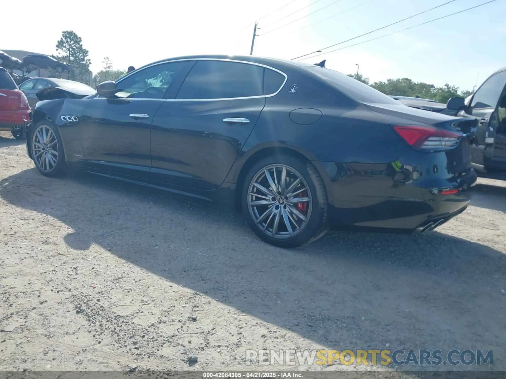 3 Photograph of a damaged car ZAM56YPL8M1373172 MASERATI QUATTROPORTE 2021