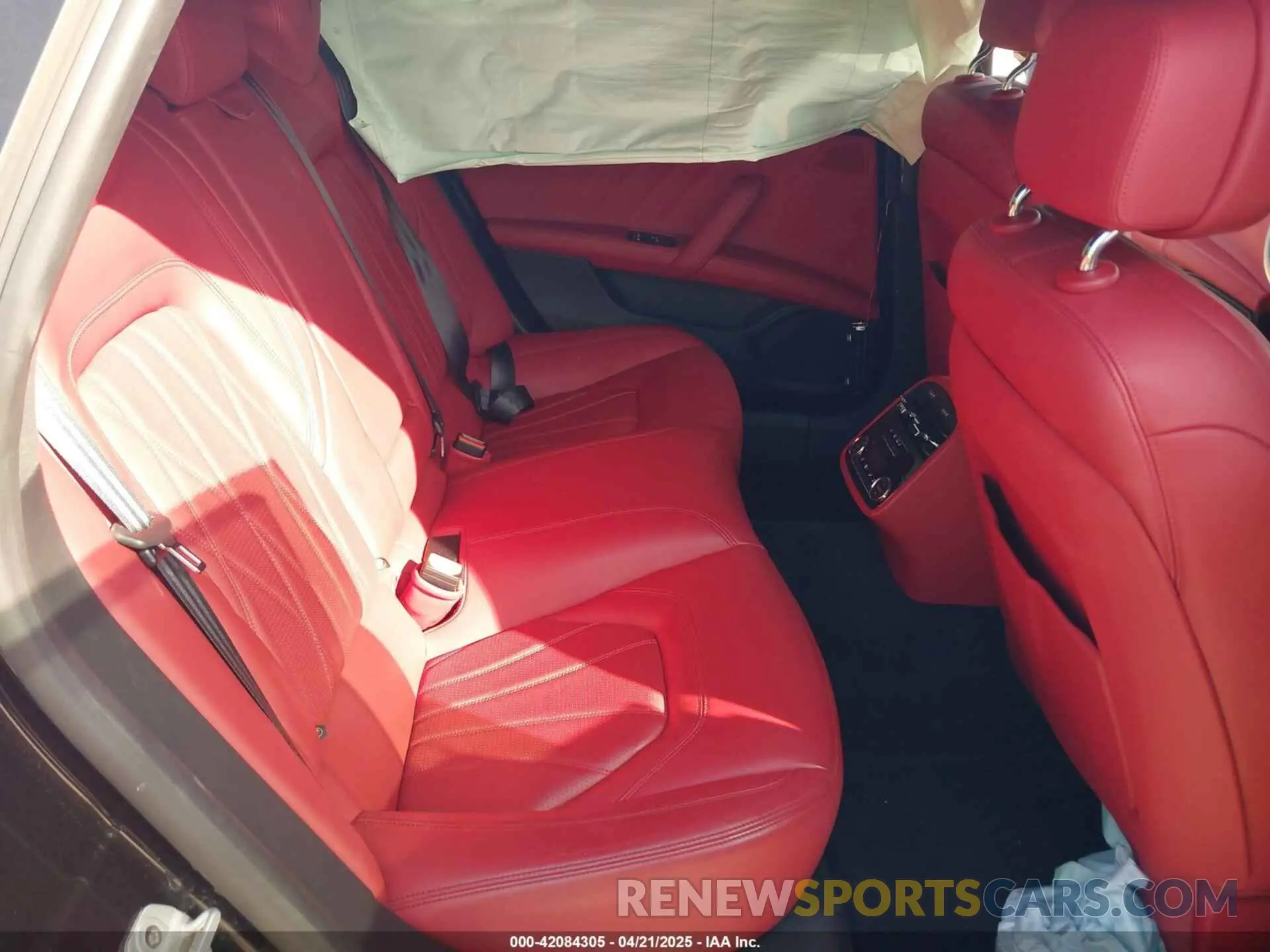 8 Photograph of a damaged car ZAM56YPL8M1373172 MASERATI QUATTROPORTE 2021