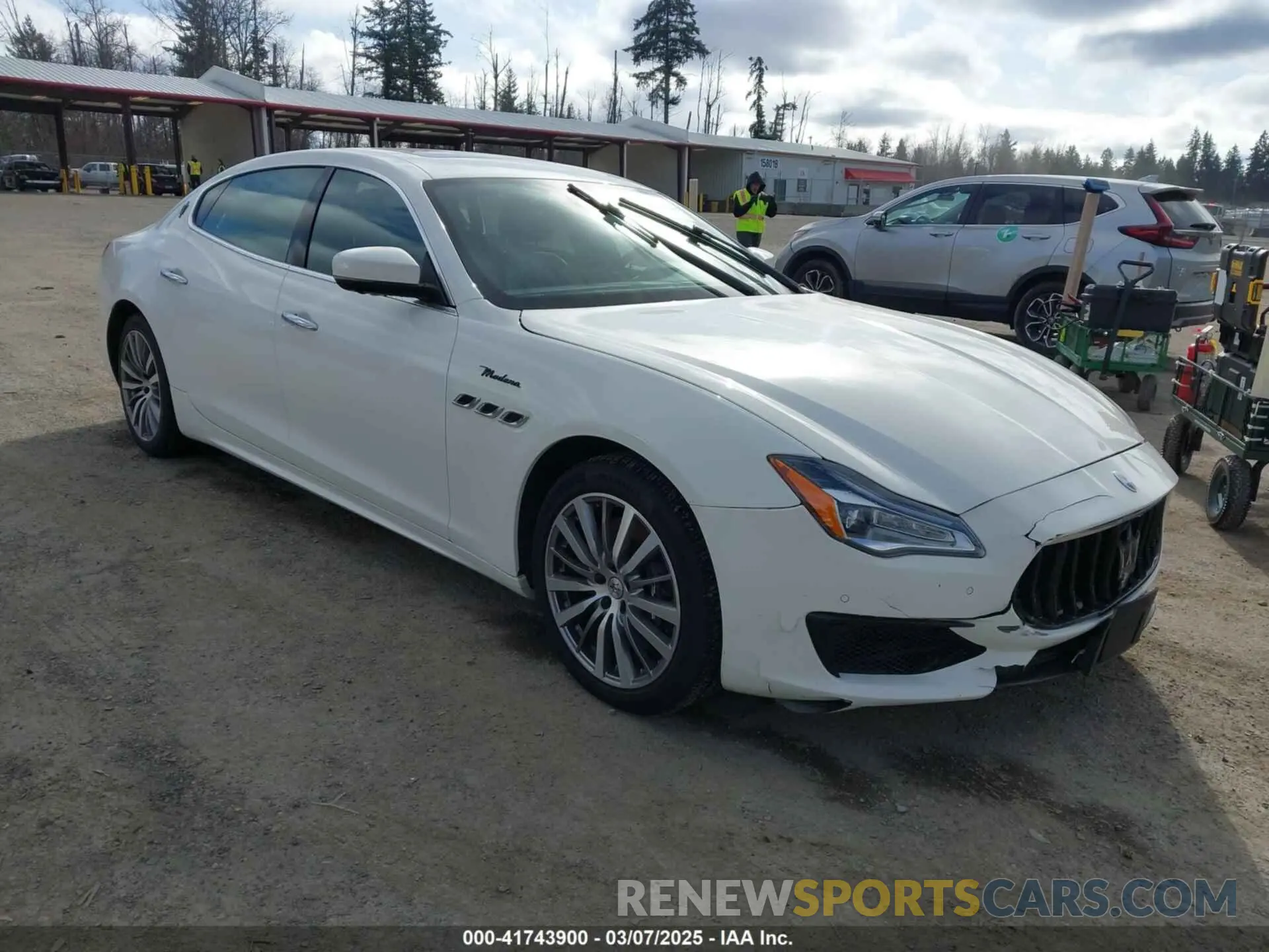 1 Photograph of a damaged car ZAM56YRM2N1388371 MASERATI QUATTROPORTE 2022