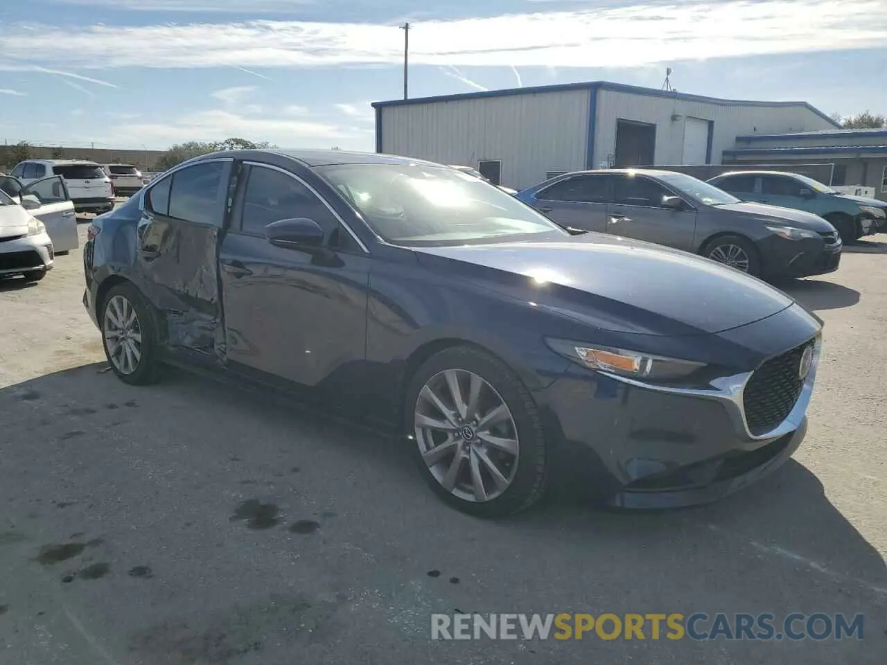 4 Photograph of a damaged car 3MZBPAAL3KM111142 MAZDA 3 2019