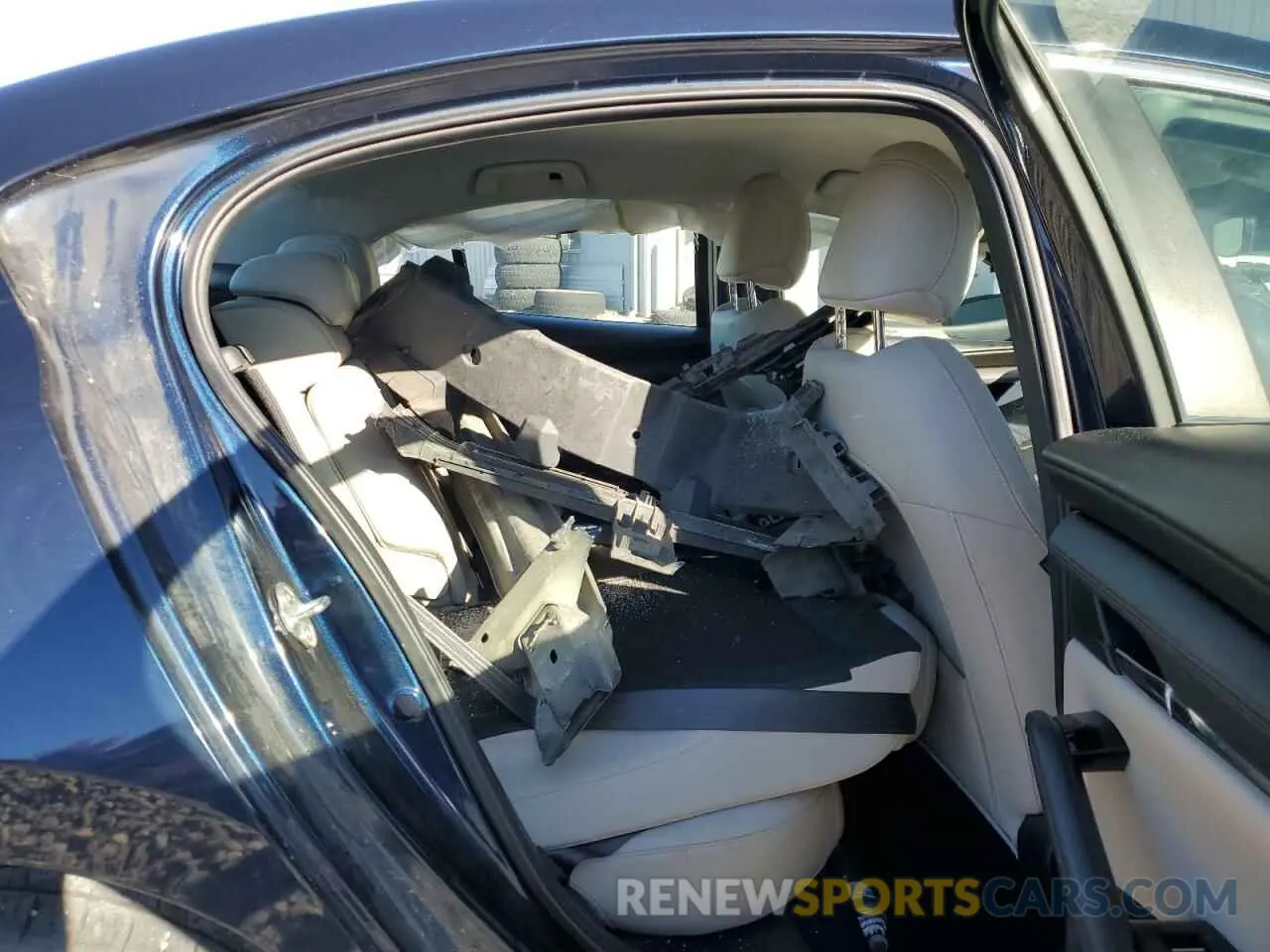 10 Photograph of a damaged car 3MZBPAALXKM111347 MAZDA 3 2019