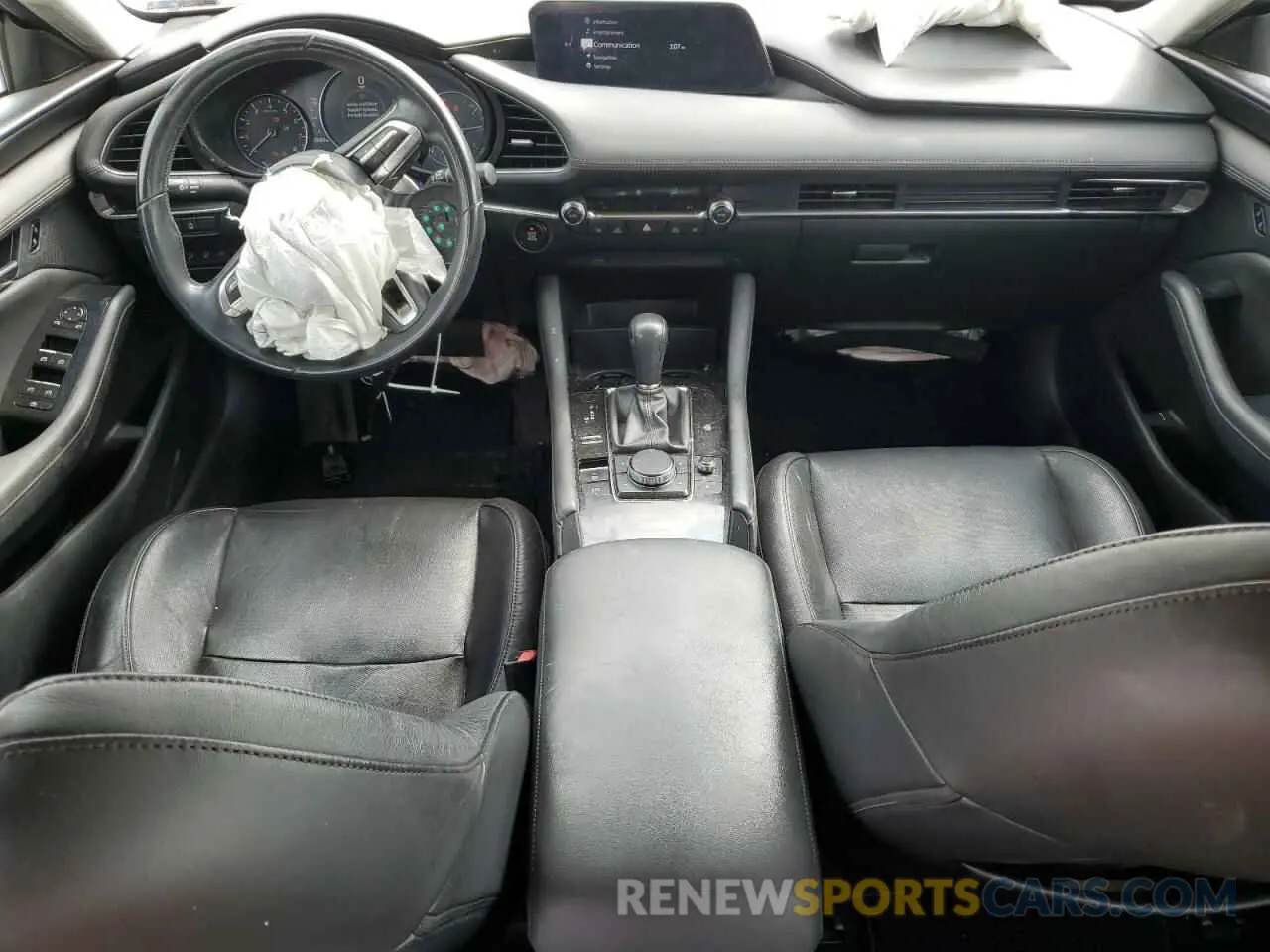 8 Photograph of a damaged car 3MZBPACM0KM100105 MAZDA 3 2019
