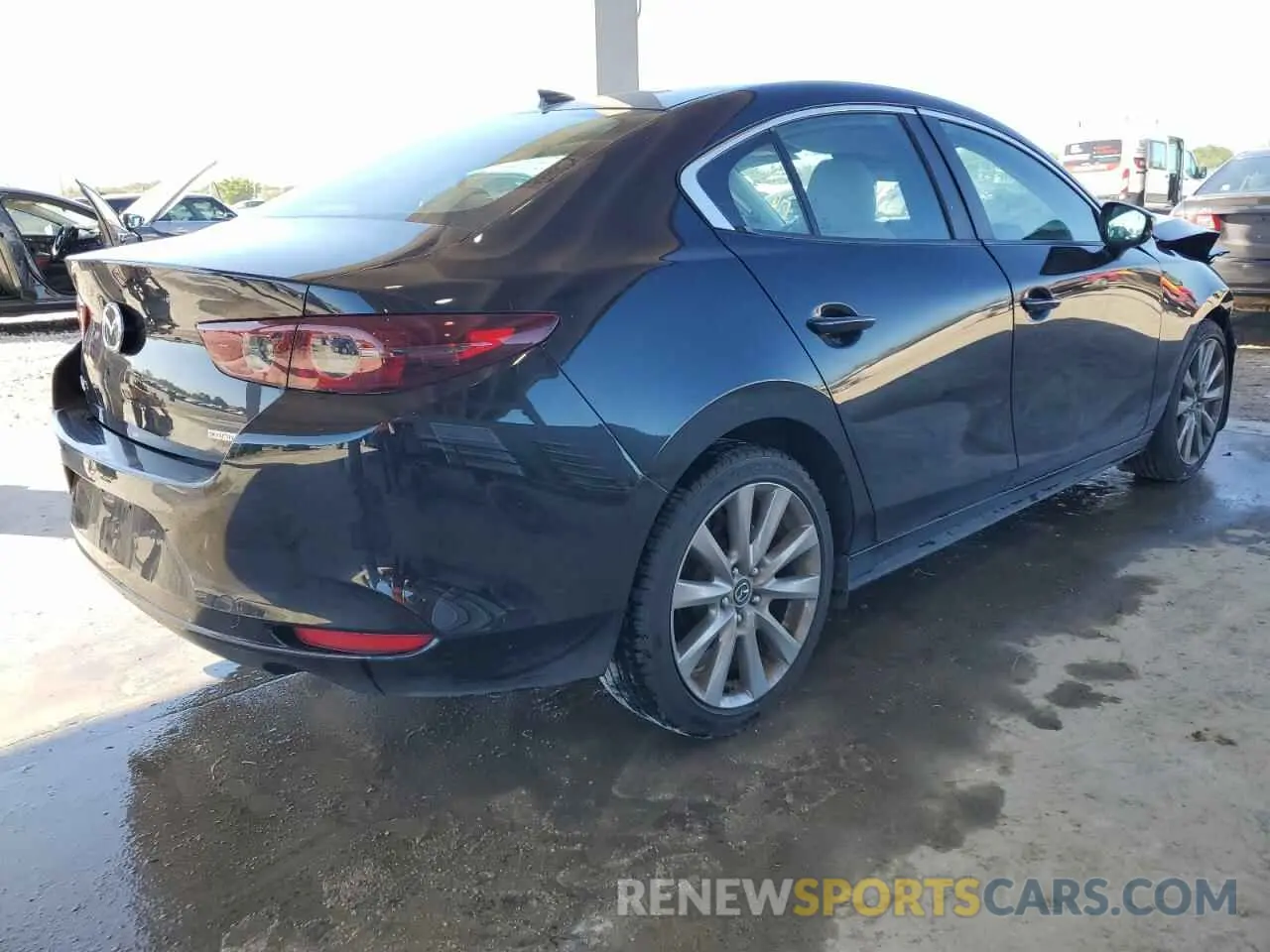 3 Photograph of a damaged car 3MZBPADL2KM108664 MAZDA 3 2019