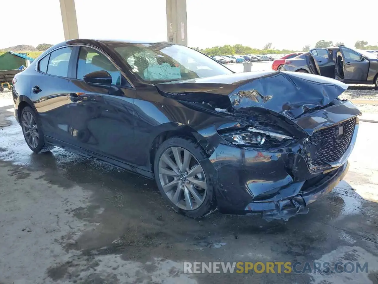 4 Photograph of a damaged car 3MZBPADL2KM108664 MAZDA 3 2019