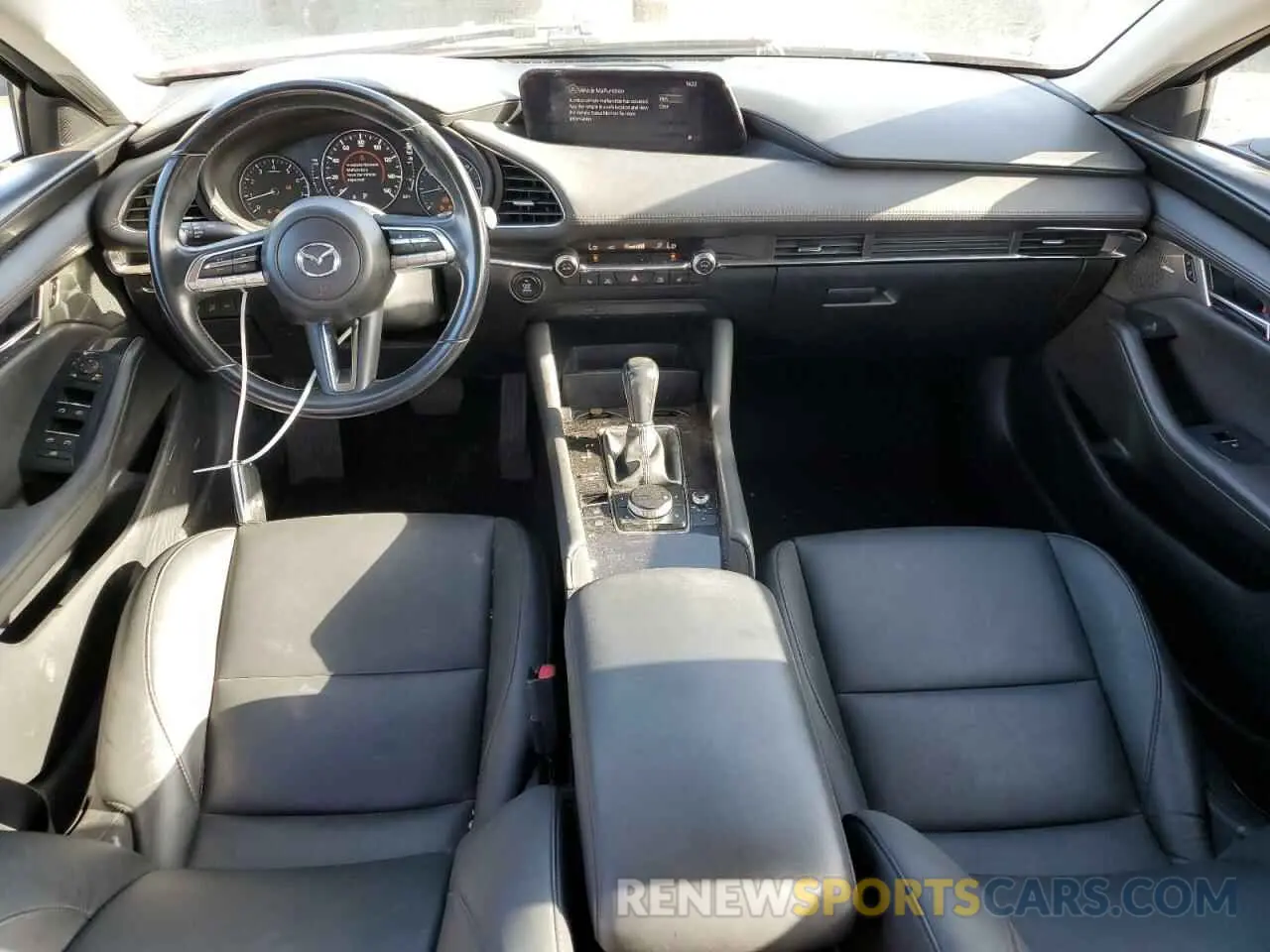 8 Photograph of a damaged car 3MZBPADL5KM112305 MAZDA 3 2019