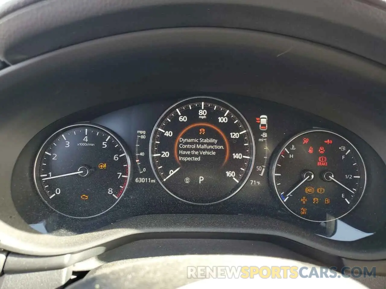 9 Photograph of a damaged car 3MZBPADL5KM112305 MAZDA 3 2019