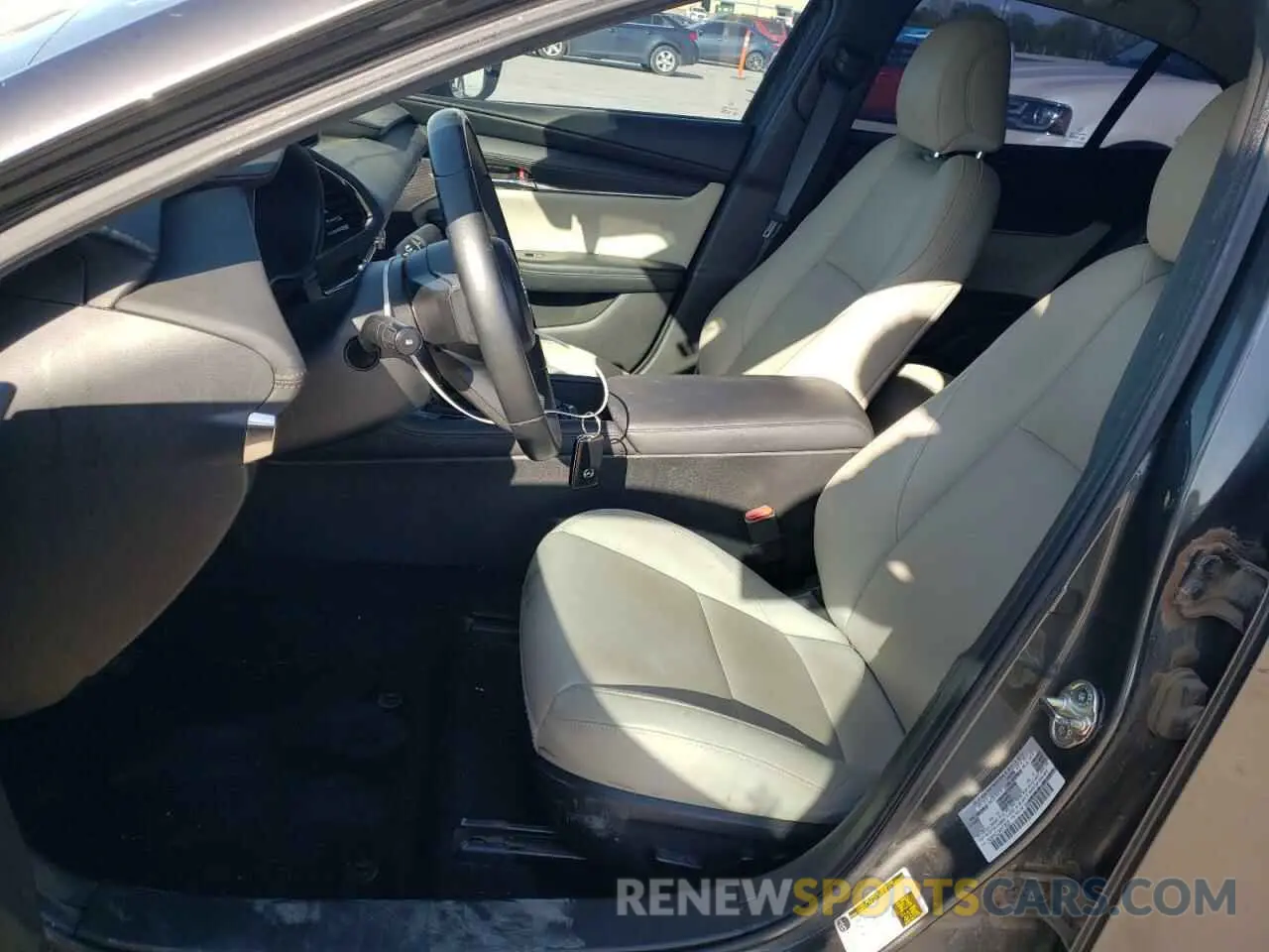 7 Photograph of a damaged car 3MZBPADL8KM110533 MAZDA 3 2019