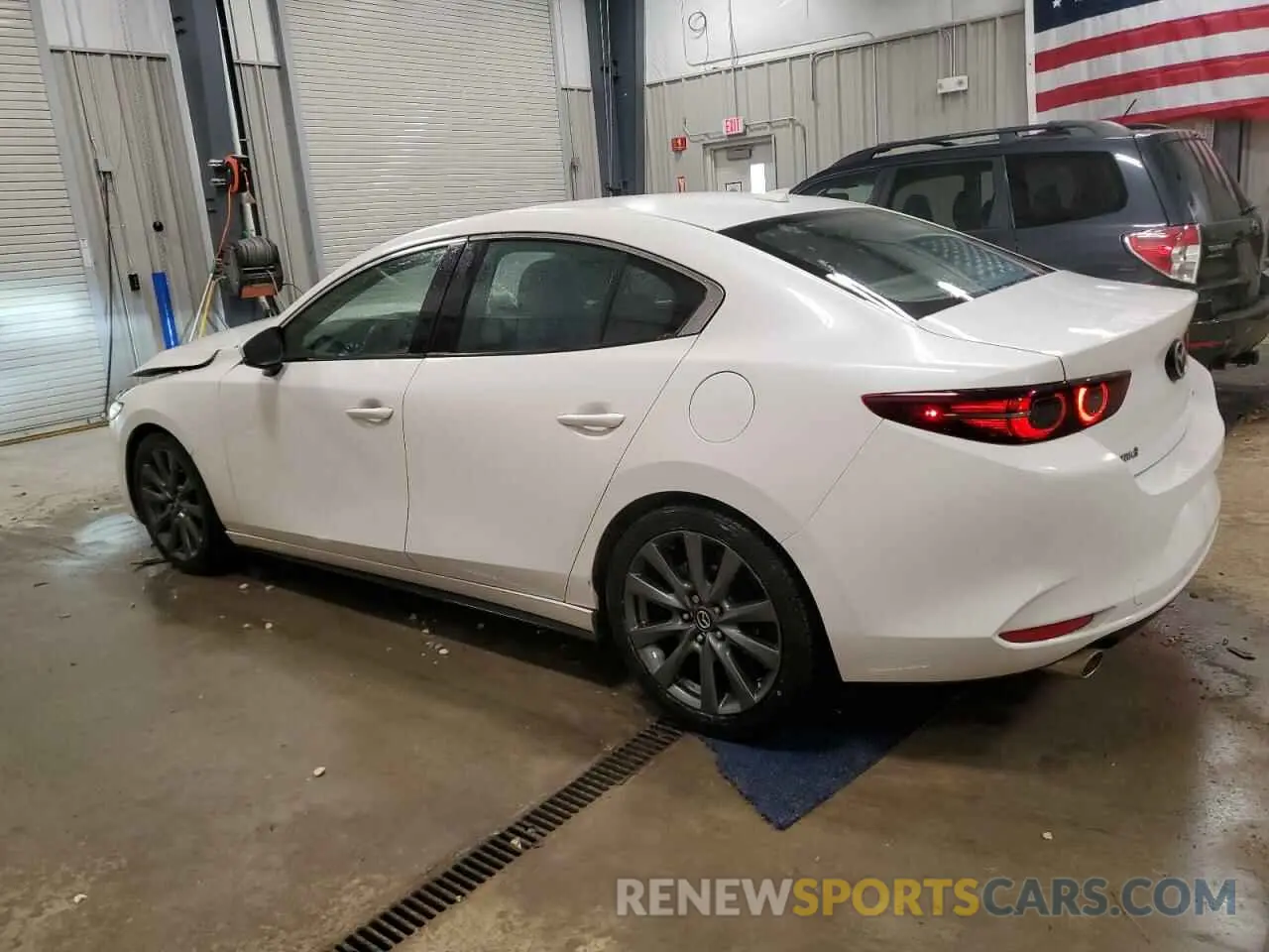 2 Photograph of a damaged car 3MZBPAEM1KM101048 MAZDA 3 2019