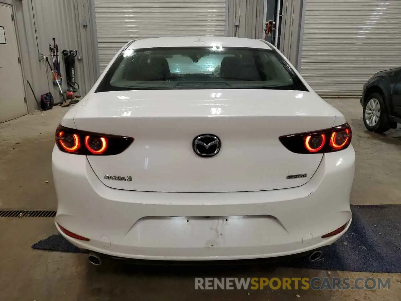6 Photograph of a damaged car 3MZBPAEM1KM101048 MAZDA 3 2019
