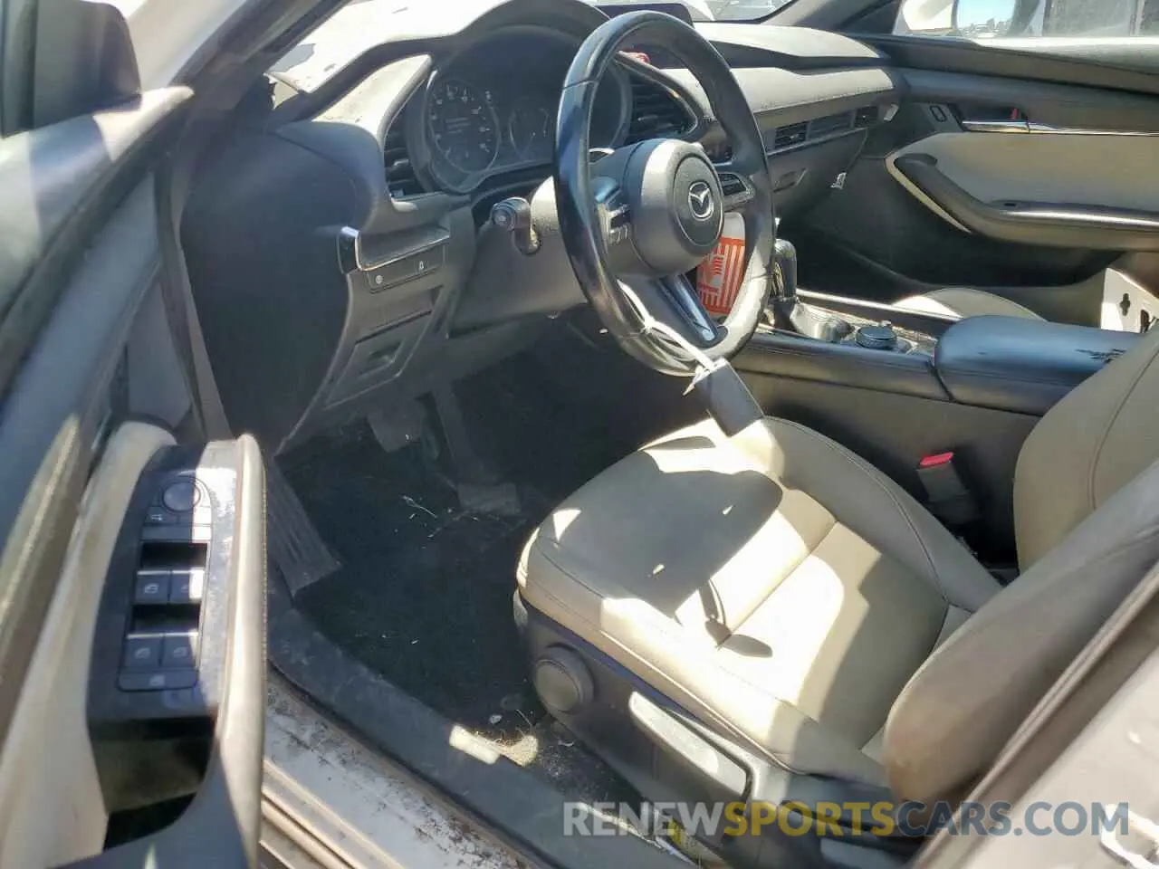 8 Photograph of a damaged car JM1BPAJM3K1131108 MAZDA 3 2019