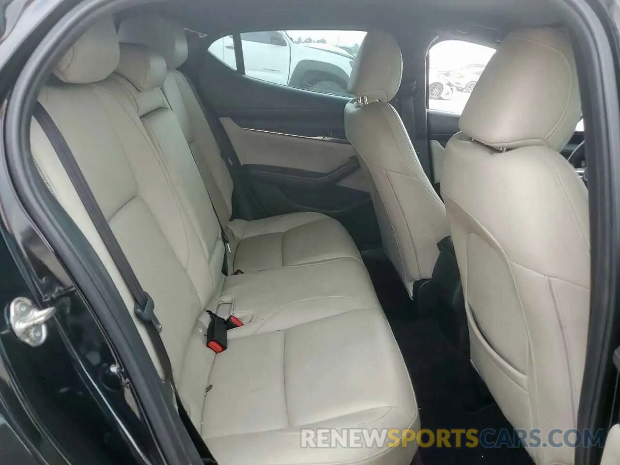 10 Photograph of a damaged car JM1BPAJM5K1118859 MAZDA 3 2019