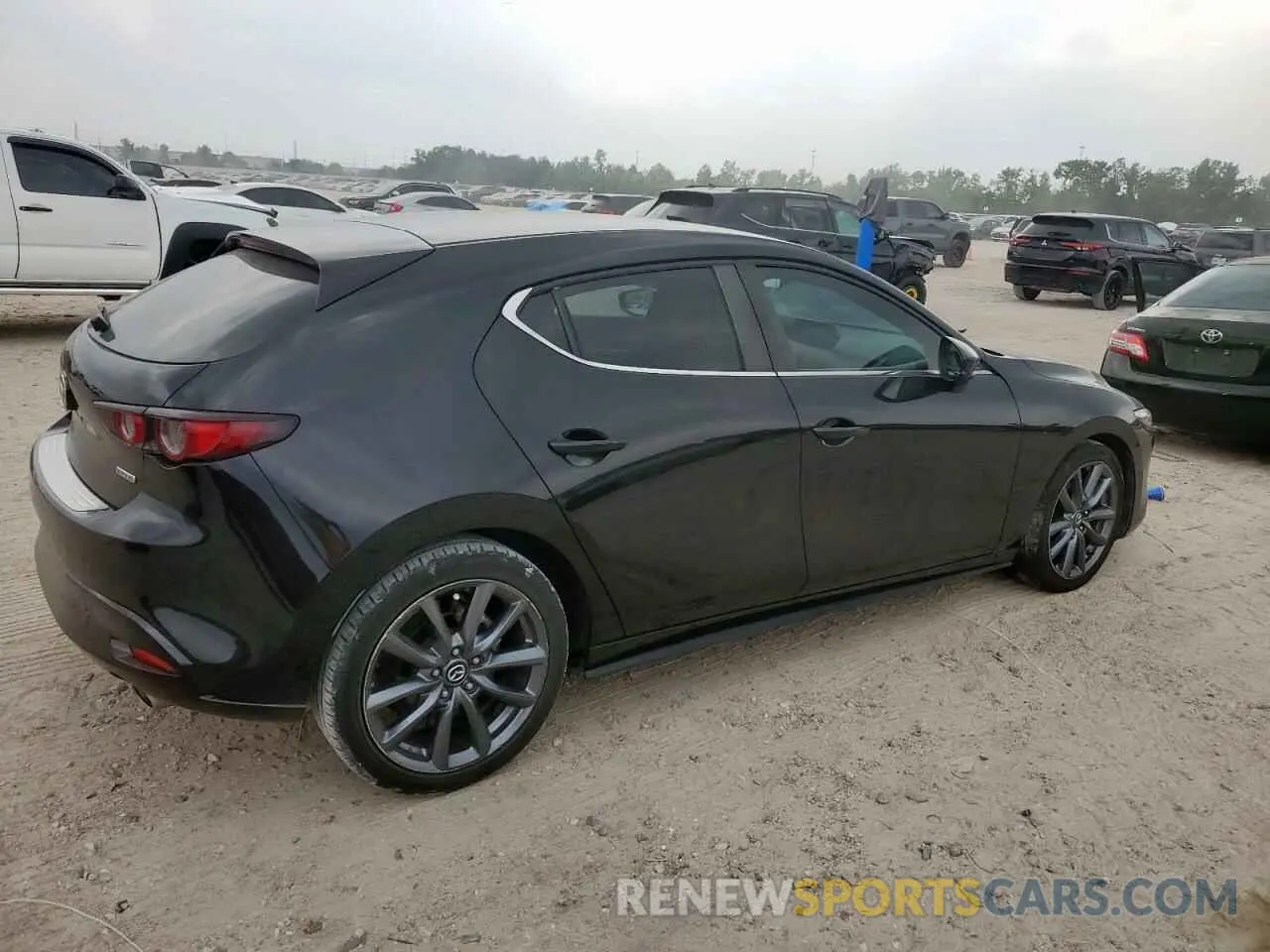 3 Photograph of a damaged car JM1BPAJM5K1118859 MAZDA 3 2019
